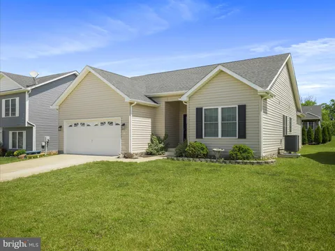 183 Aylesbury Lane, Martinsburg, WV 25403 - MLS#: WVBE2039996