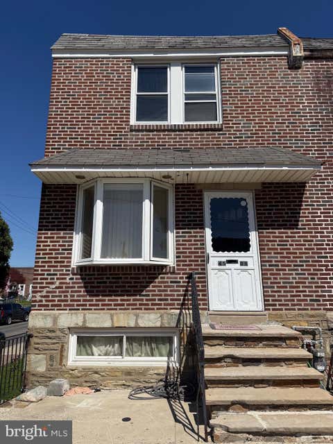 Townhouse For Sale - 4501 Oakmont Street<br/> PHILADELPHIA, PA 19136