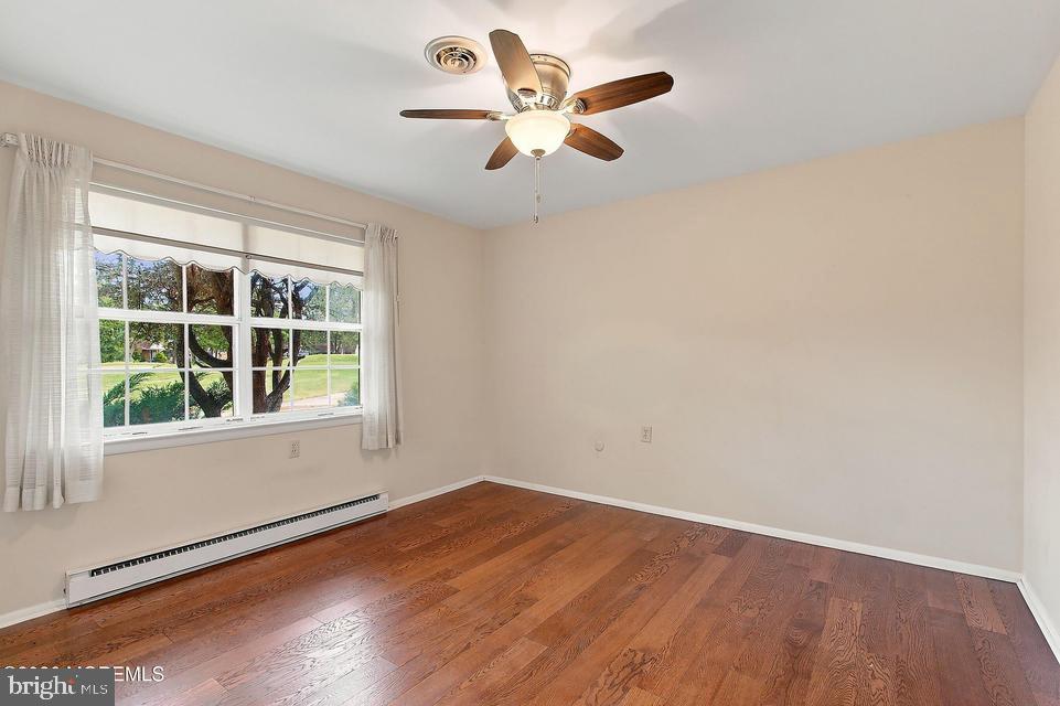 33 GRAMERCY LANE