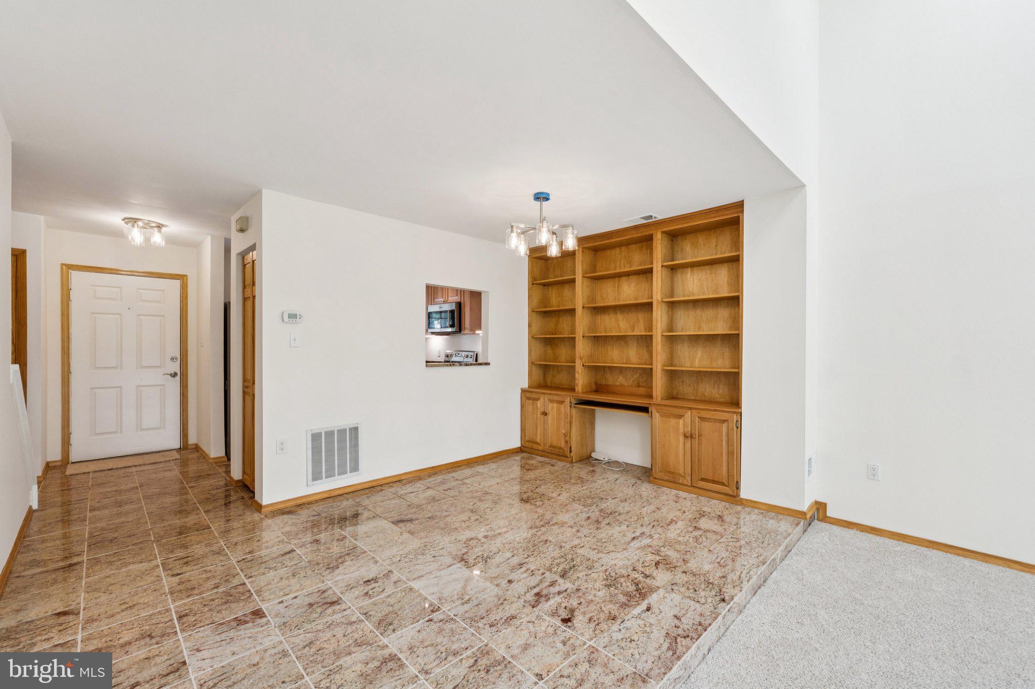 CHURCHILL TOWN SECTOR - Residential