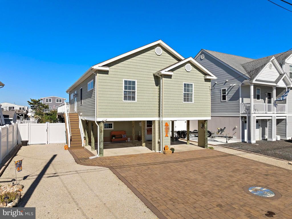 Photo of 20 W Navasink Drive, TUCKERTON, NJ 08087 (MLS # NJOC2037532)