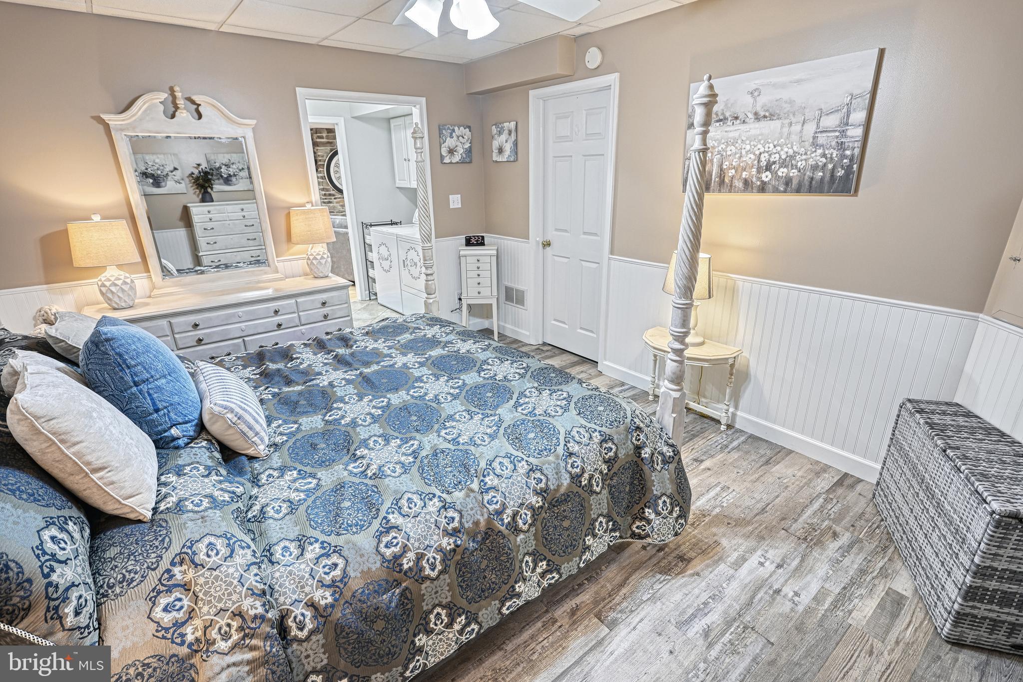 COUNTRY MANOR ESTATES - Residential