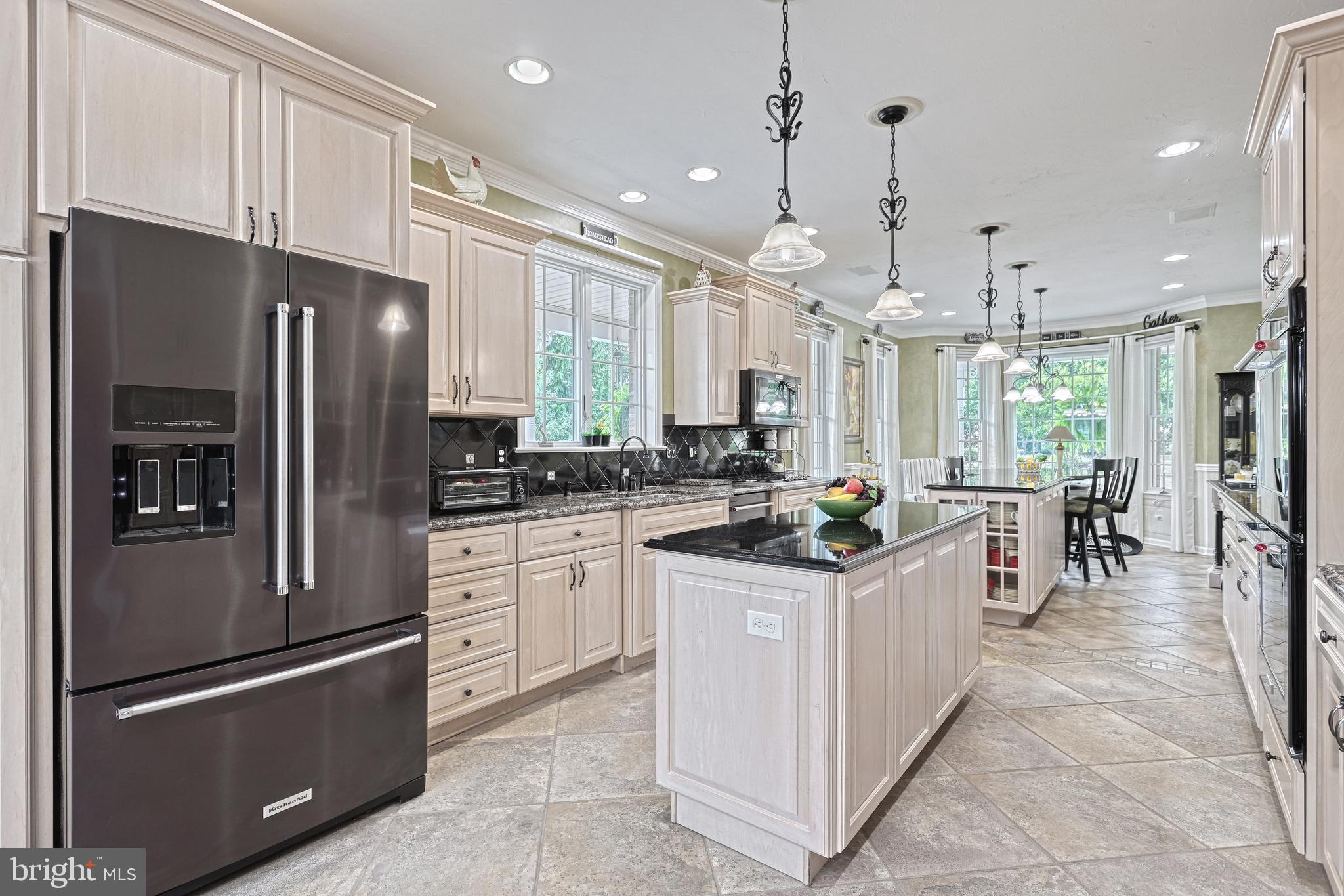 COUNTRY MANOR ESTATES - Residential