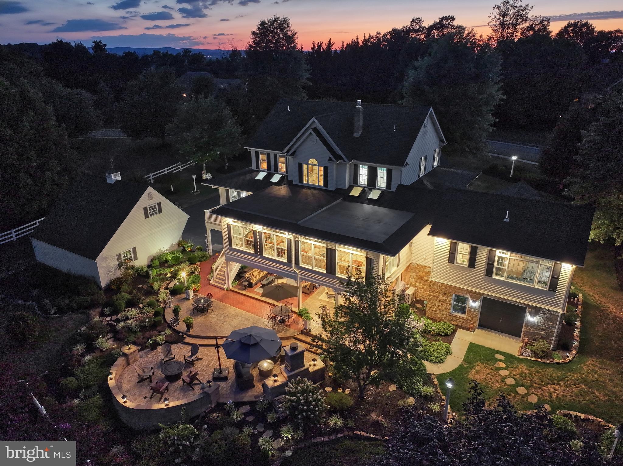 COUNTRY MANOR ESTATES - Residential