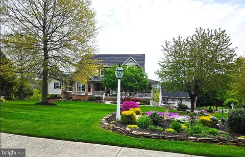 1709 Country Manor Drive, York, PA MLS: PAYK2067170