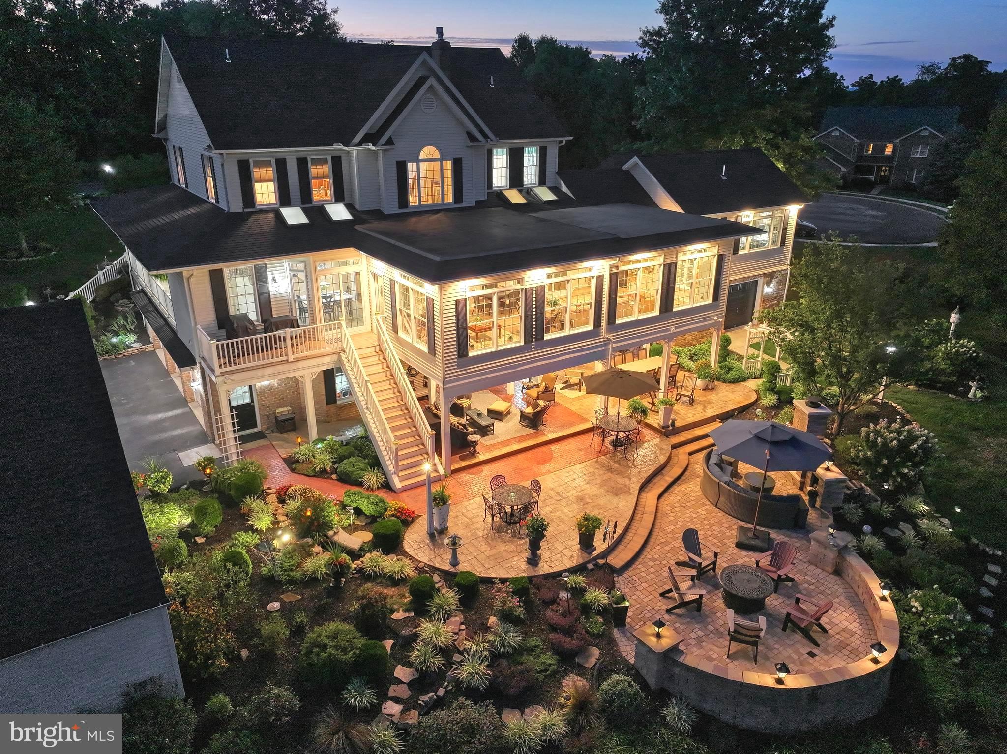 COUNTRY MANOR ESTATES - Residential