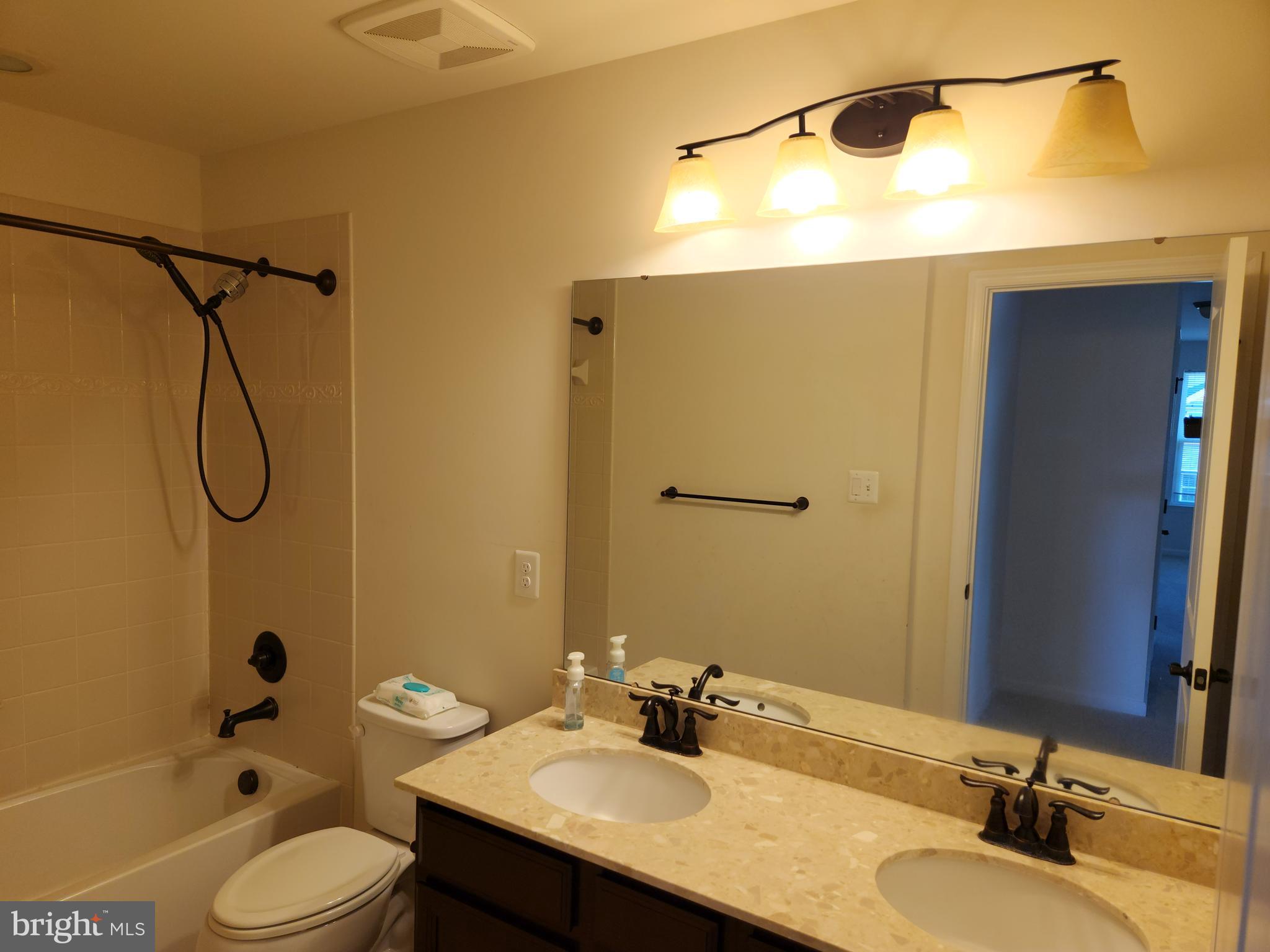 AGRICOPIA - Residential Lease