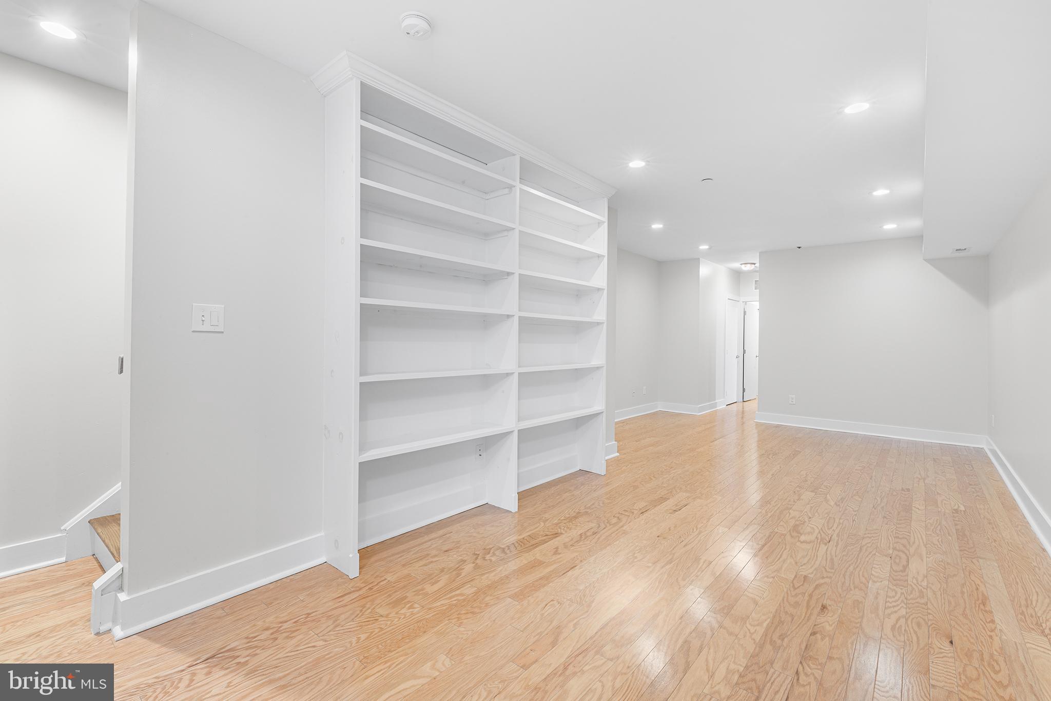 FRANCISVILLE - Residential