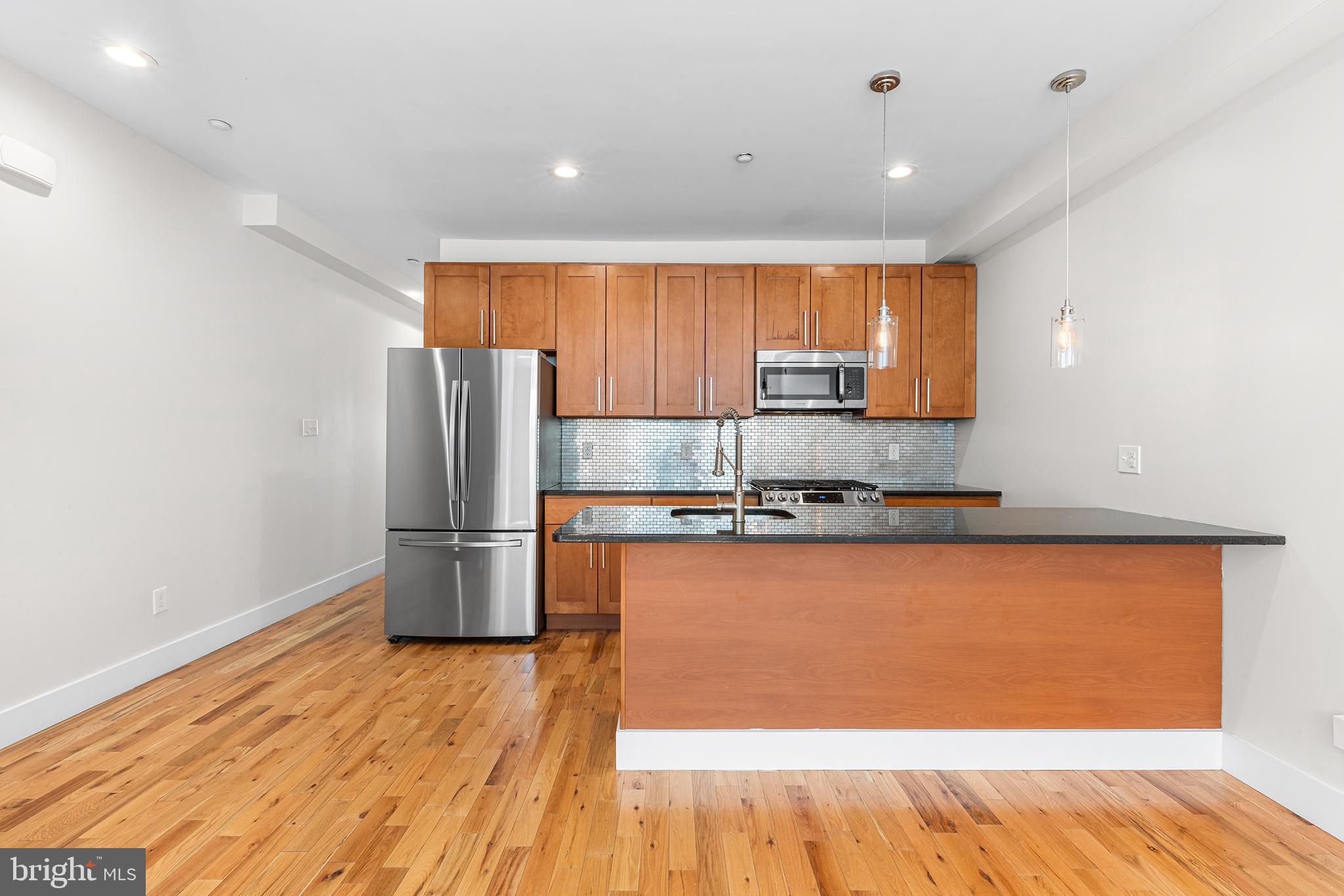 1607 BROWN STREET 1