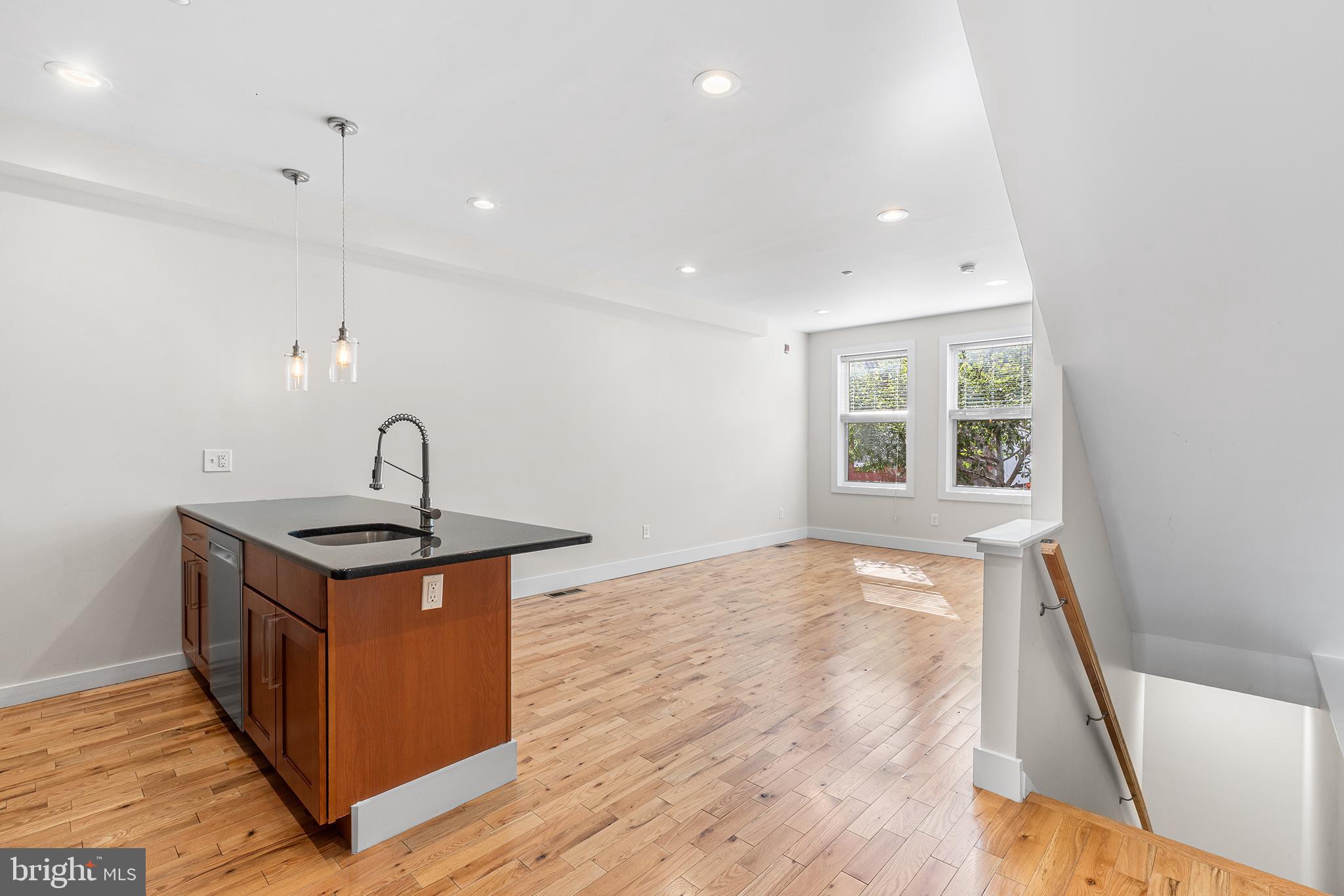 FRANCISVILLE - Residential