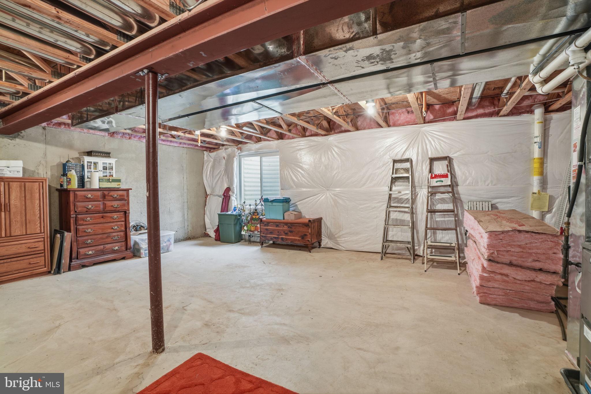 EMERALD WALK - Residential