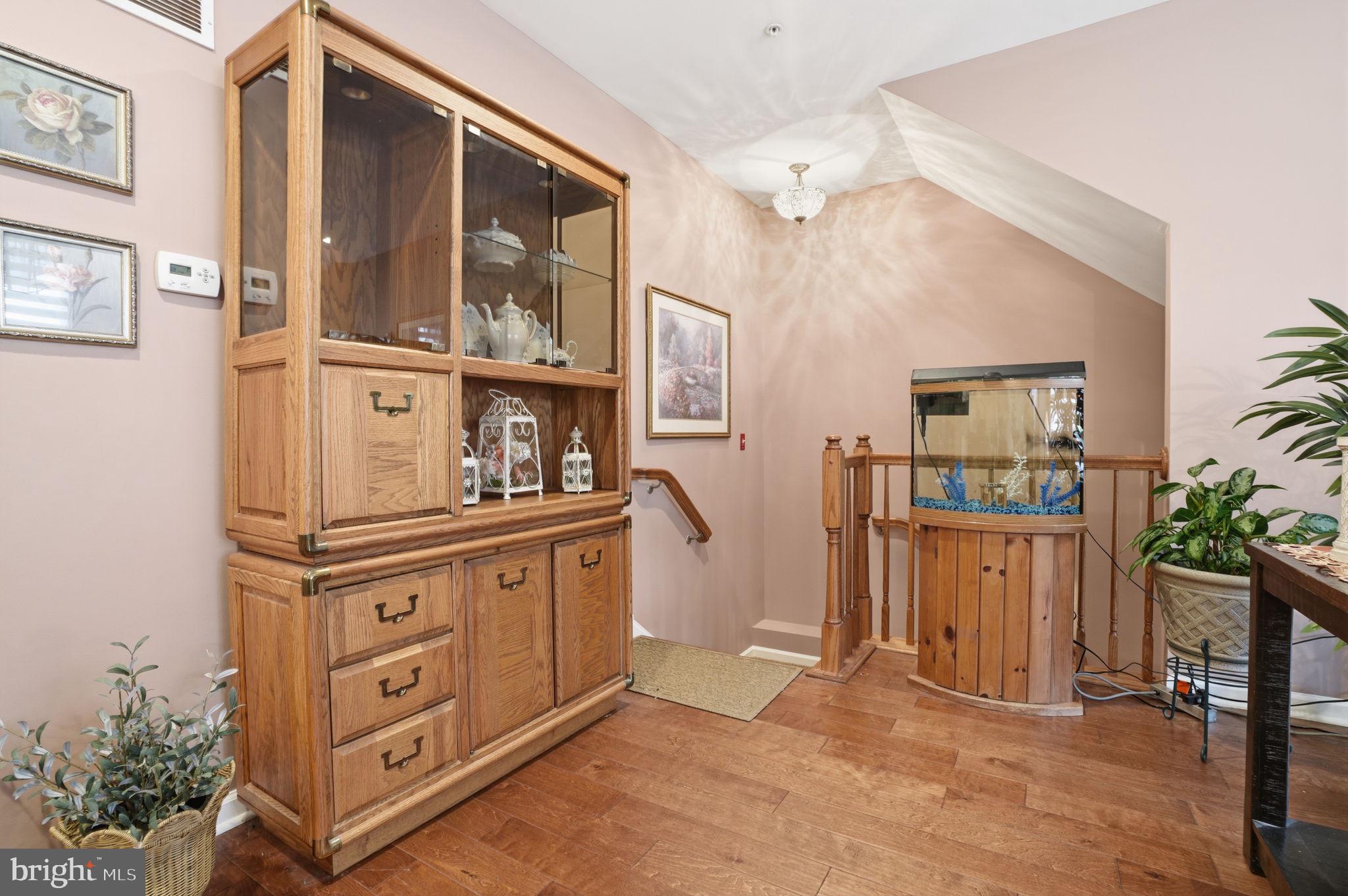 EMERALD WALK - Residential