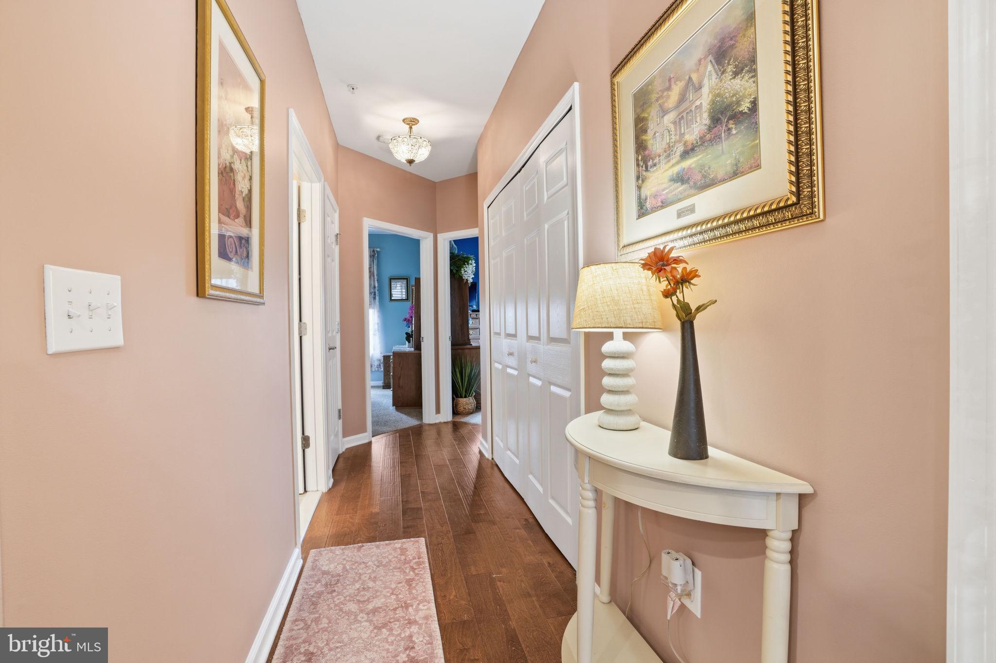 EMERALD WALK - Residential