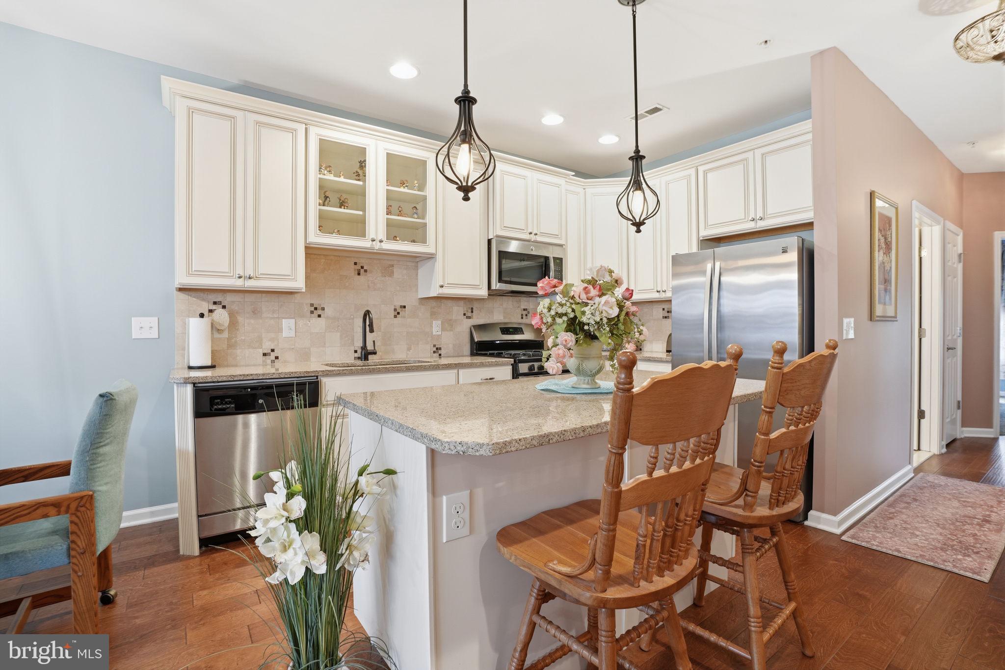 EMERALD WALK - Residential