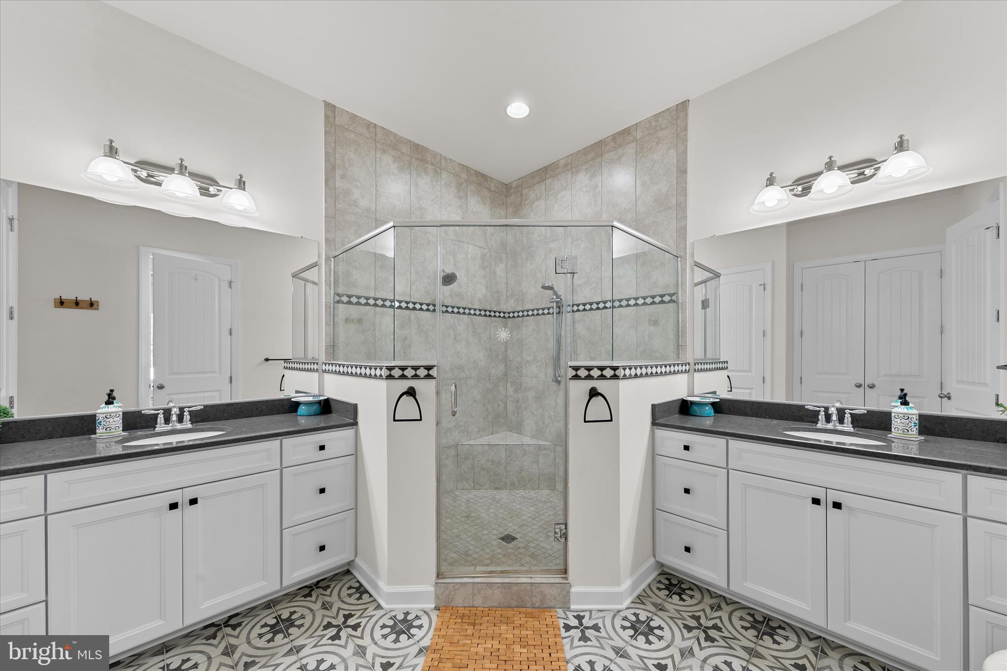 OCEAN VIEW BEACH CLUB - Residential