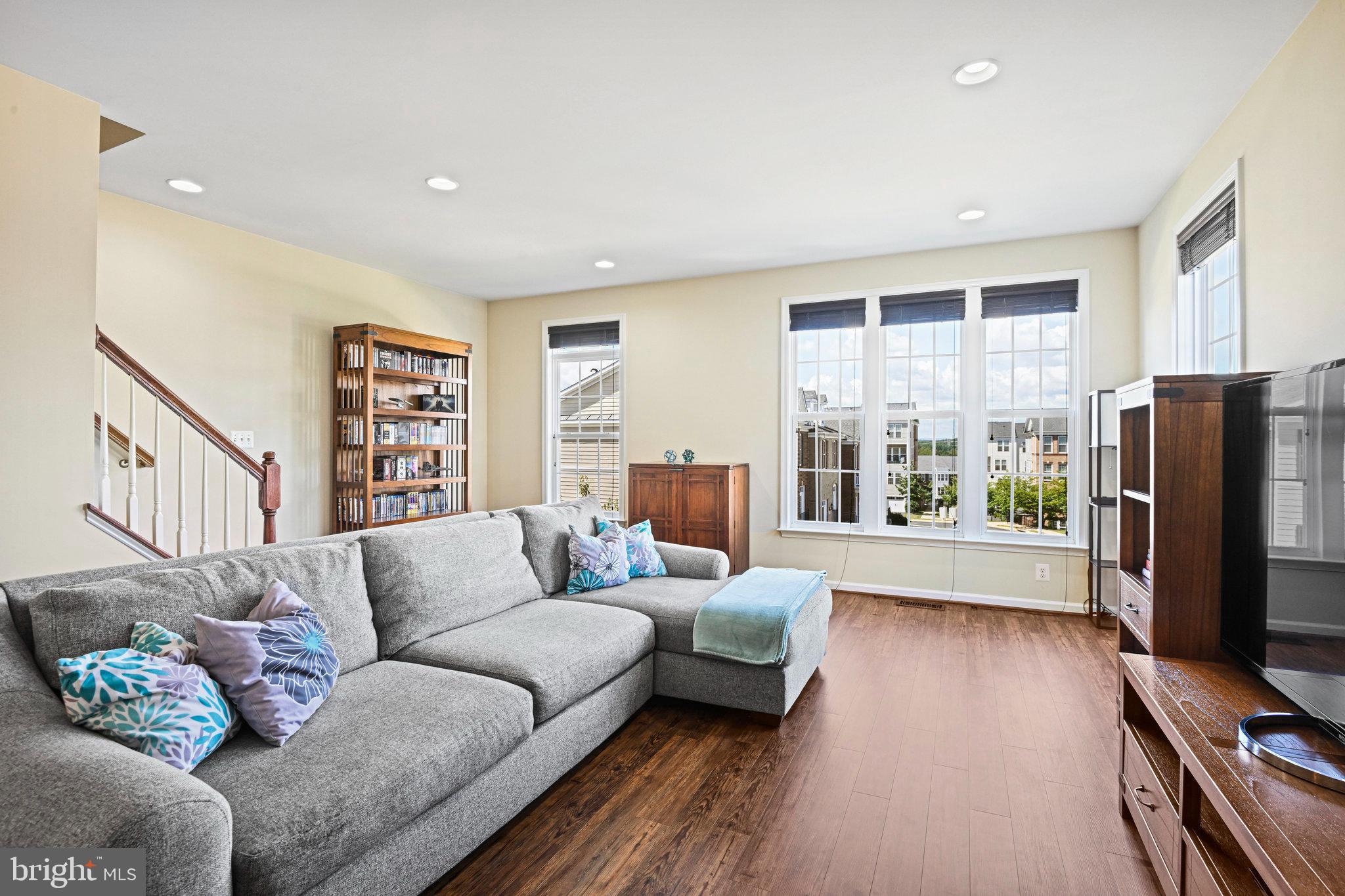 20658 SMOLLET TERRACE