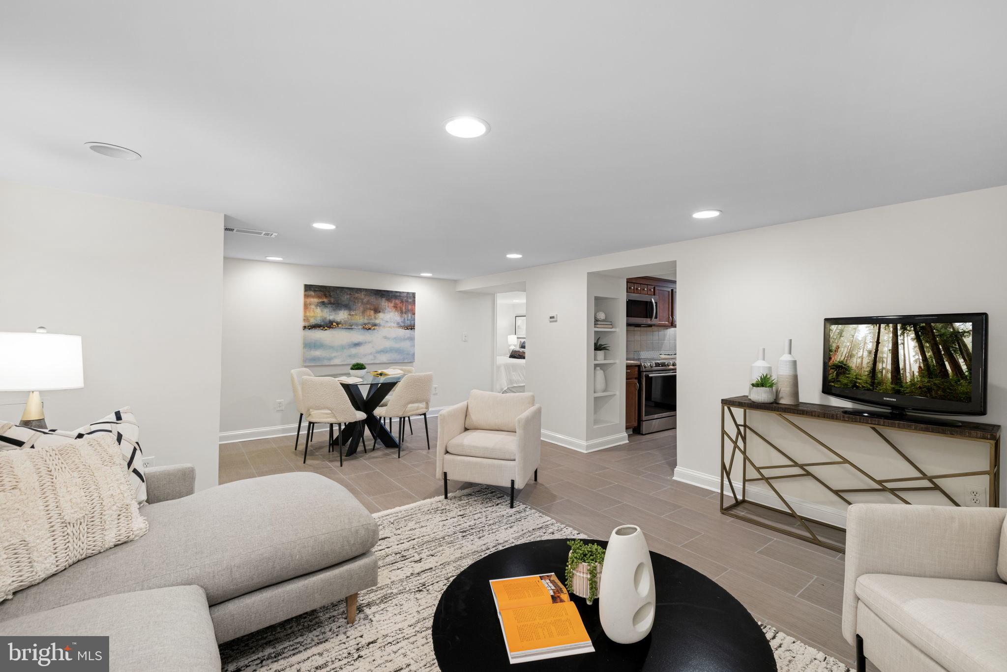 CHEVY CHASE - Residential