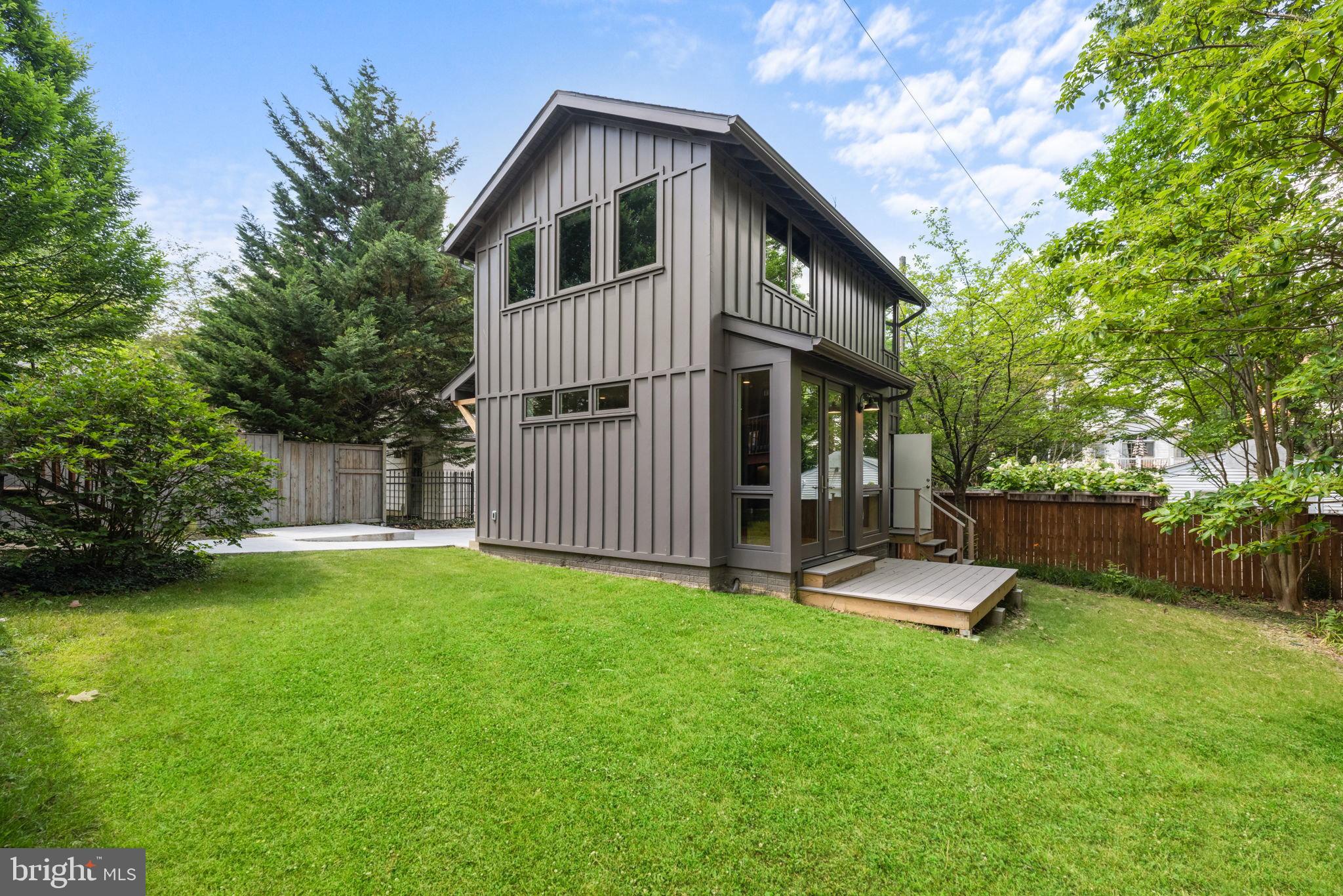 CHEVY CHASE - Residential
