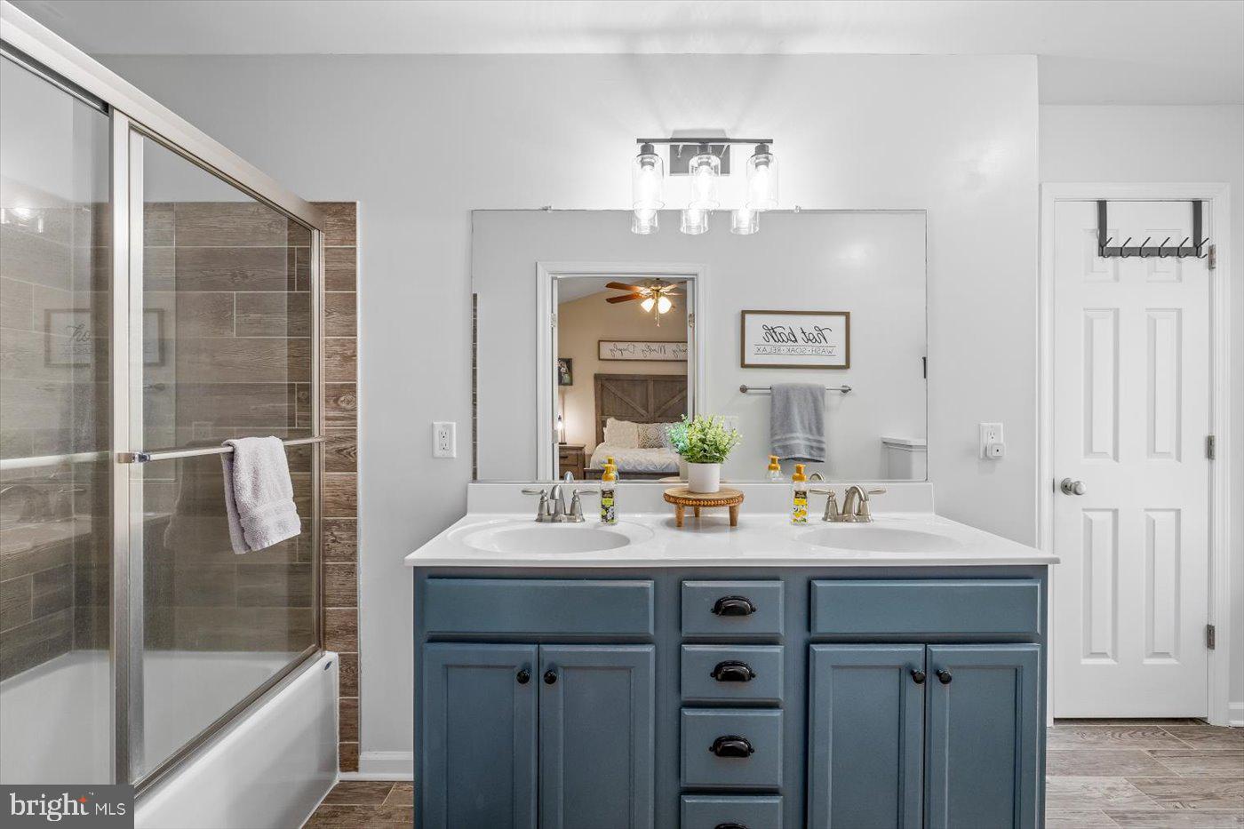 LAKE WILDERNESS - Residential