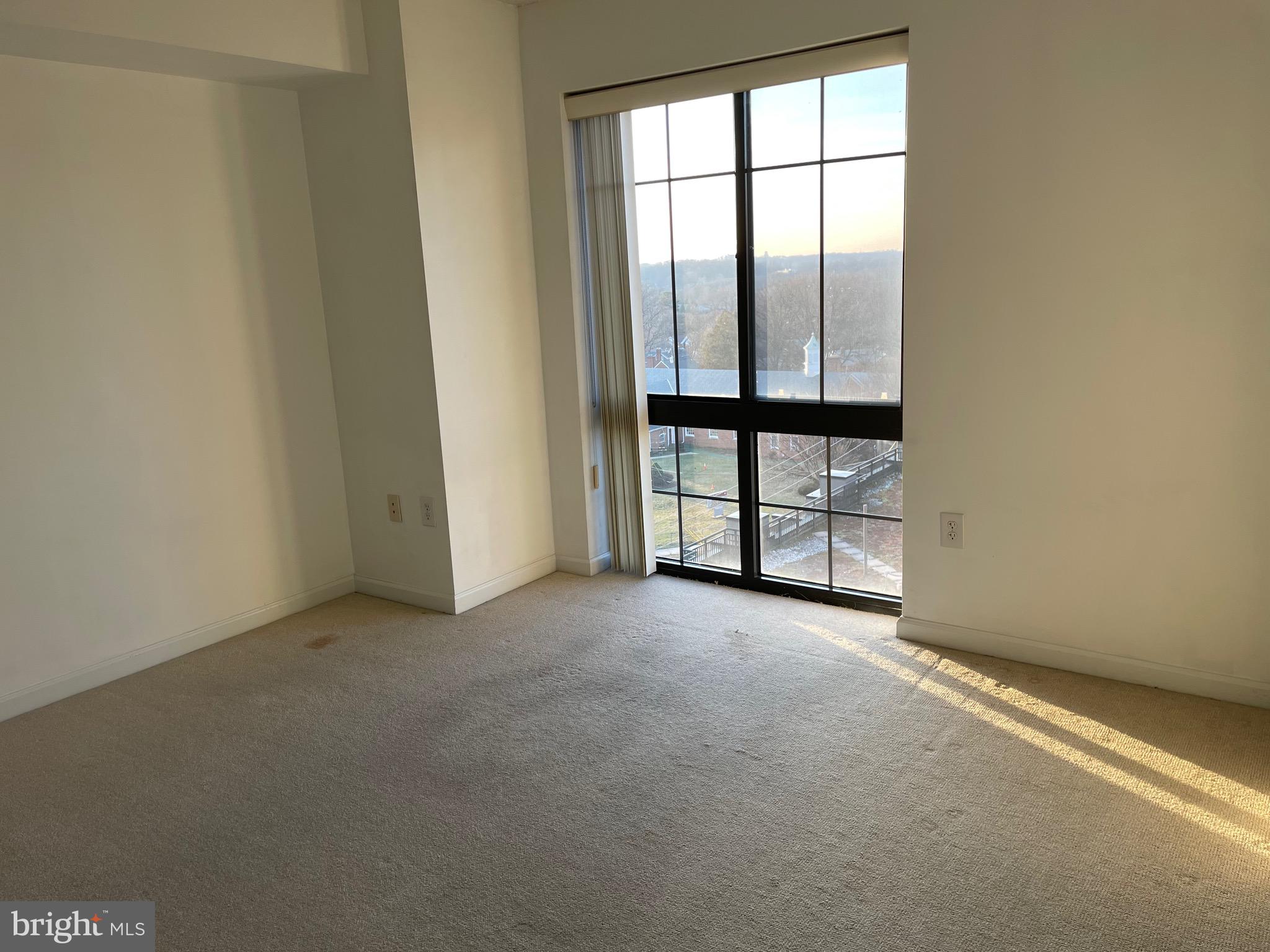 SILVER SPRING - Residential Lease