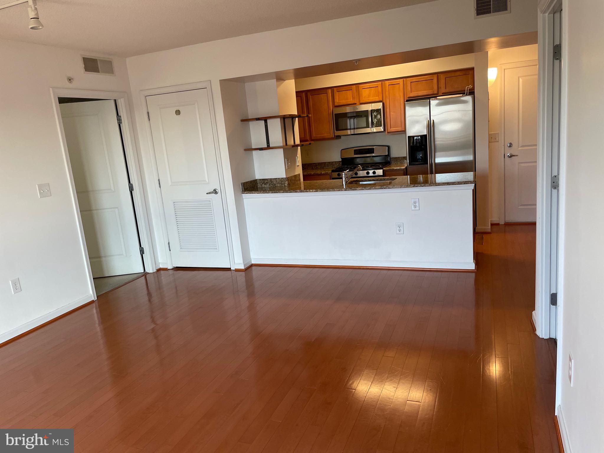 SILVER SPRING - Residential Lease