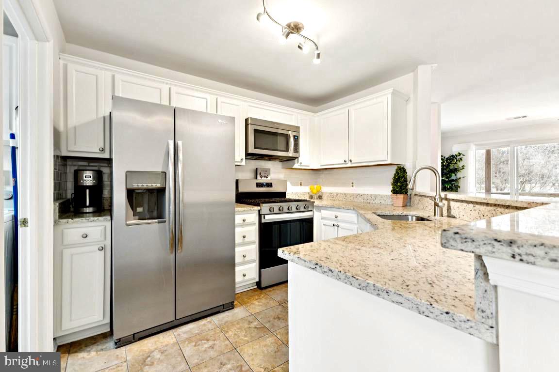 CEDARS OF WARRENTON - Residential