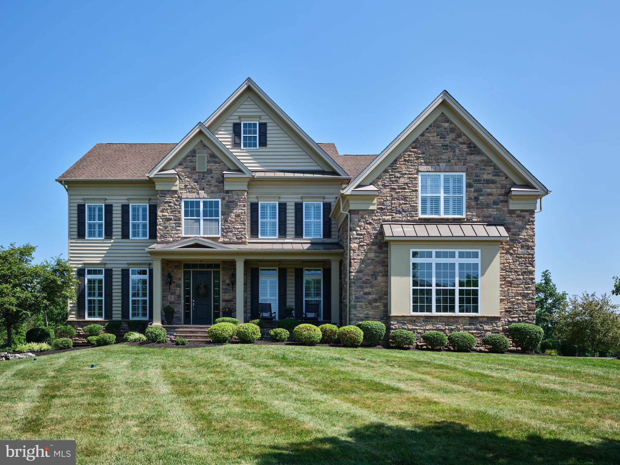 3829 PARKSIDE DRIVE