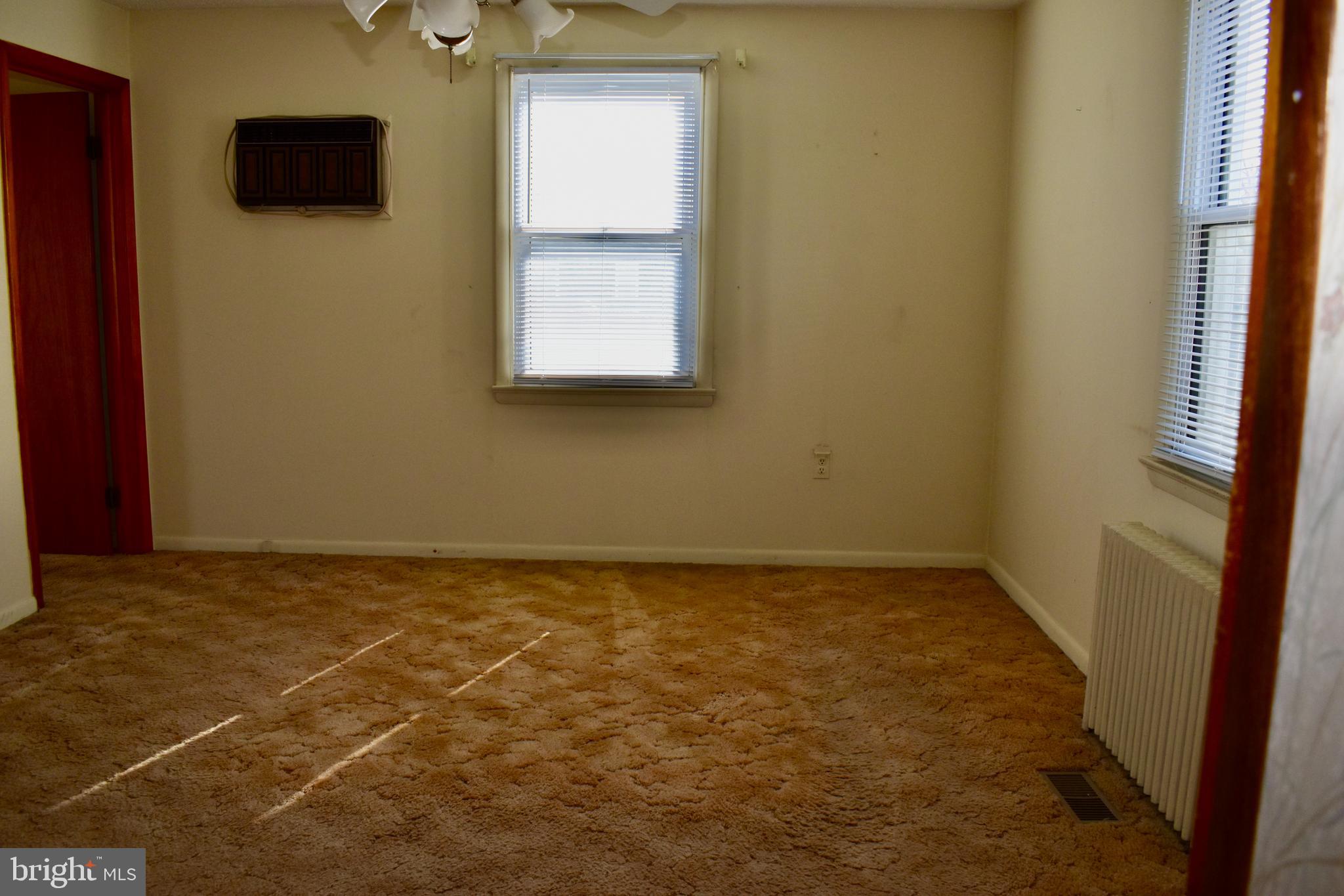 ARUNDEL GARDENS - Residential