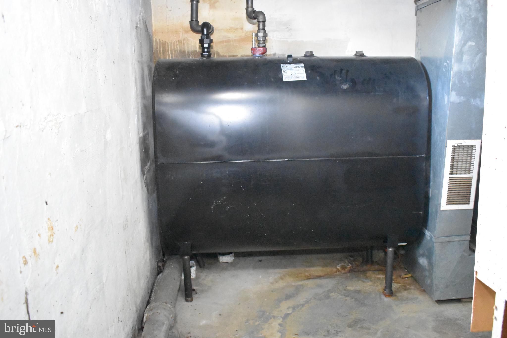 ARUNDEL GARDENS - Residential