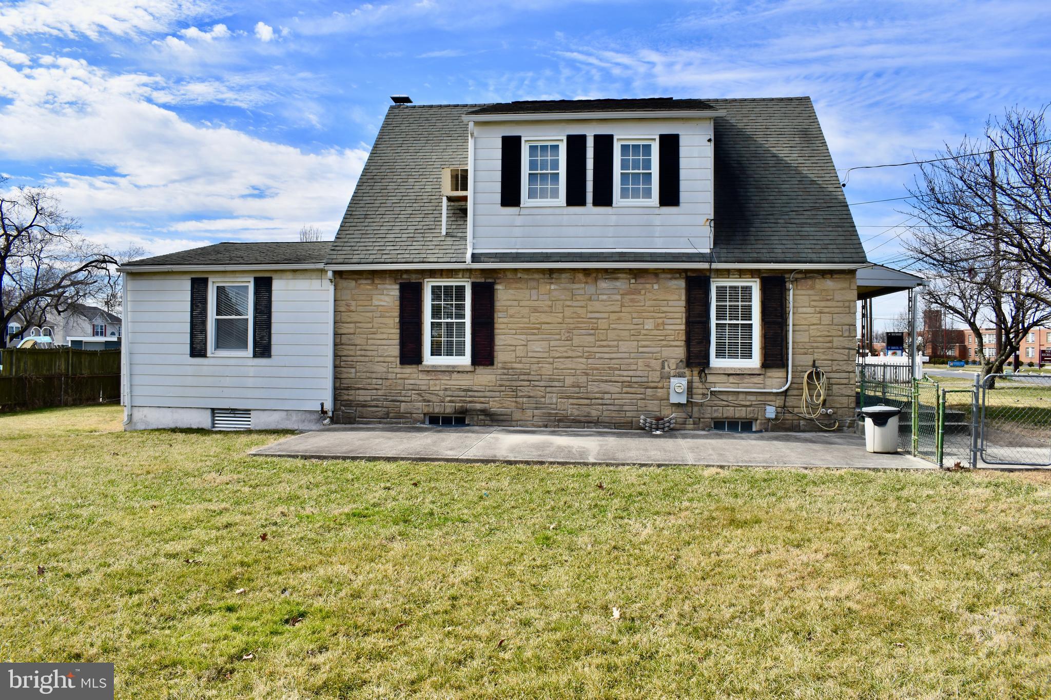 ARUNDEL GARDENS - Residential