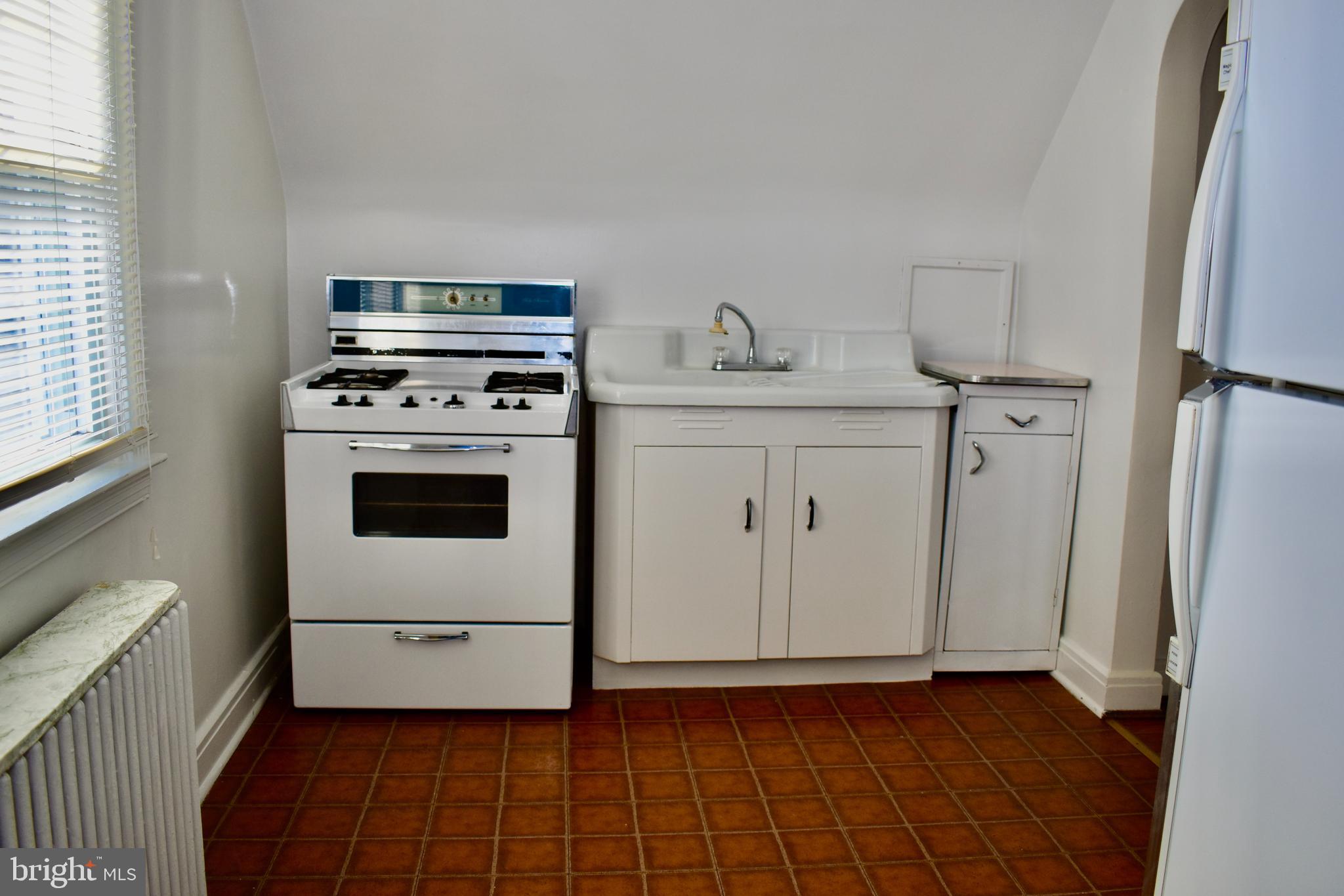 ARUNDEL GARDENS - Residential