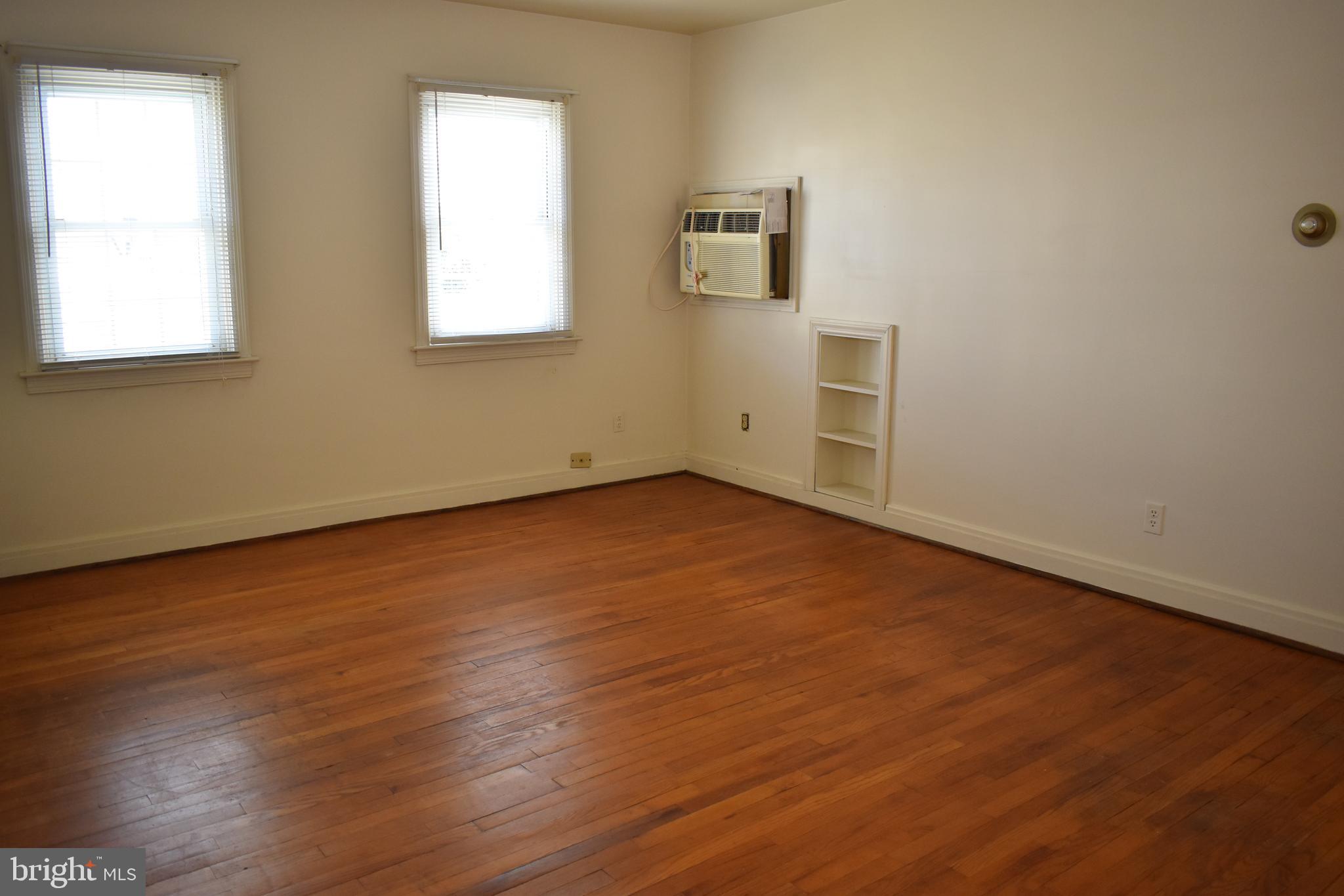 ARUNDEL GARDENS - Residential