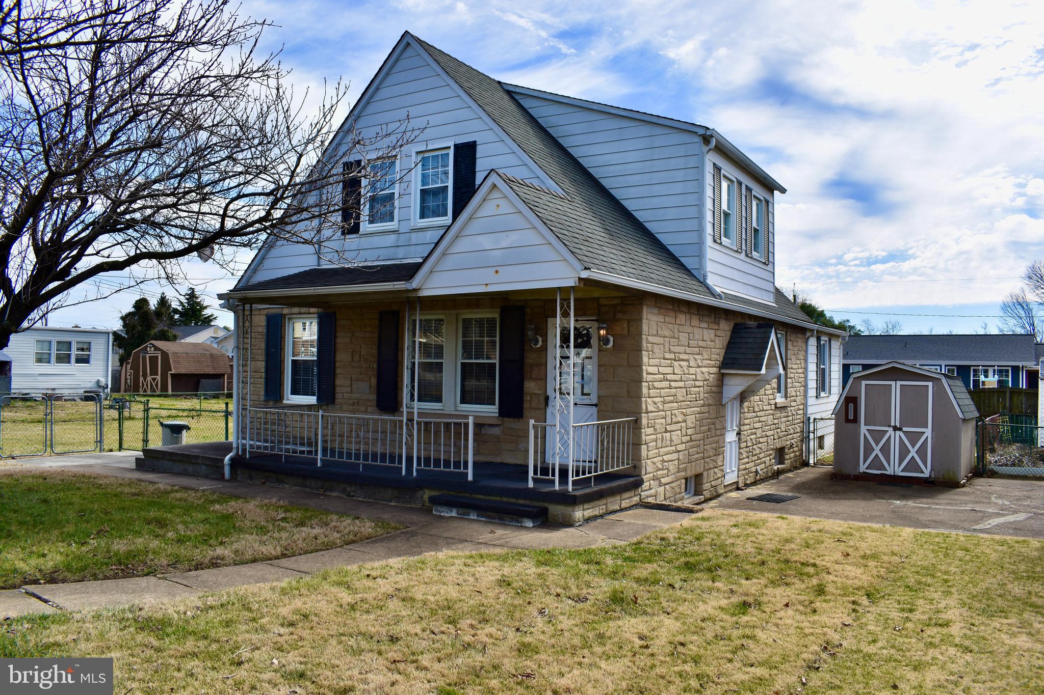 ARUNDEL GARDENS - Residential