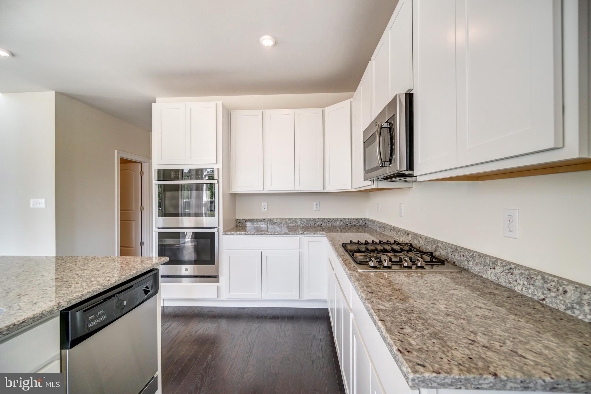 HIDDEN BROOK - Residential