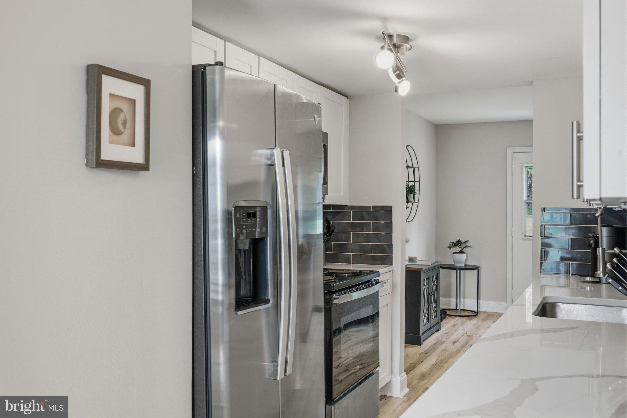 7110 MARBURY COURT
