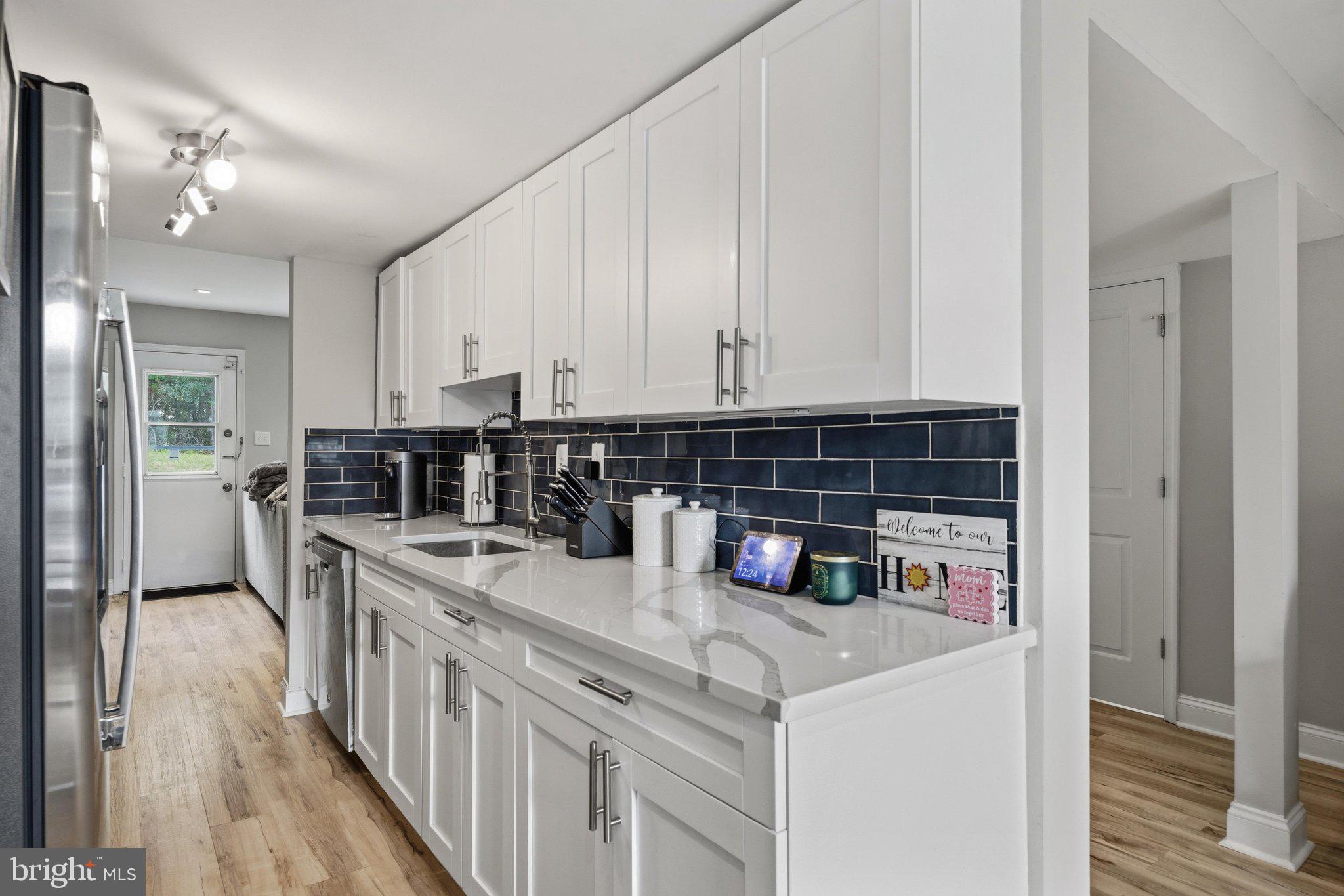 7110 MARBURY COURT