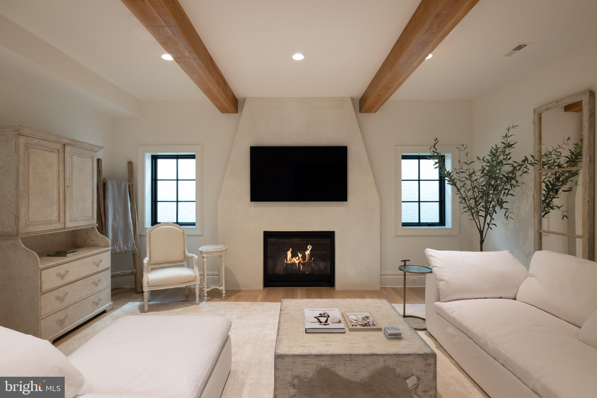 COLUMBIA FOREST - Residential