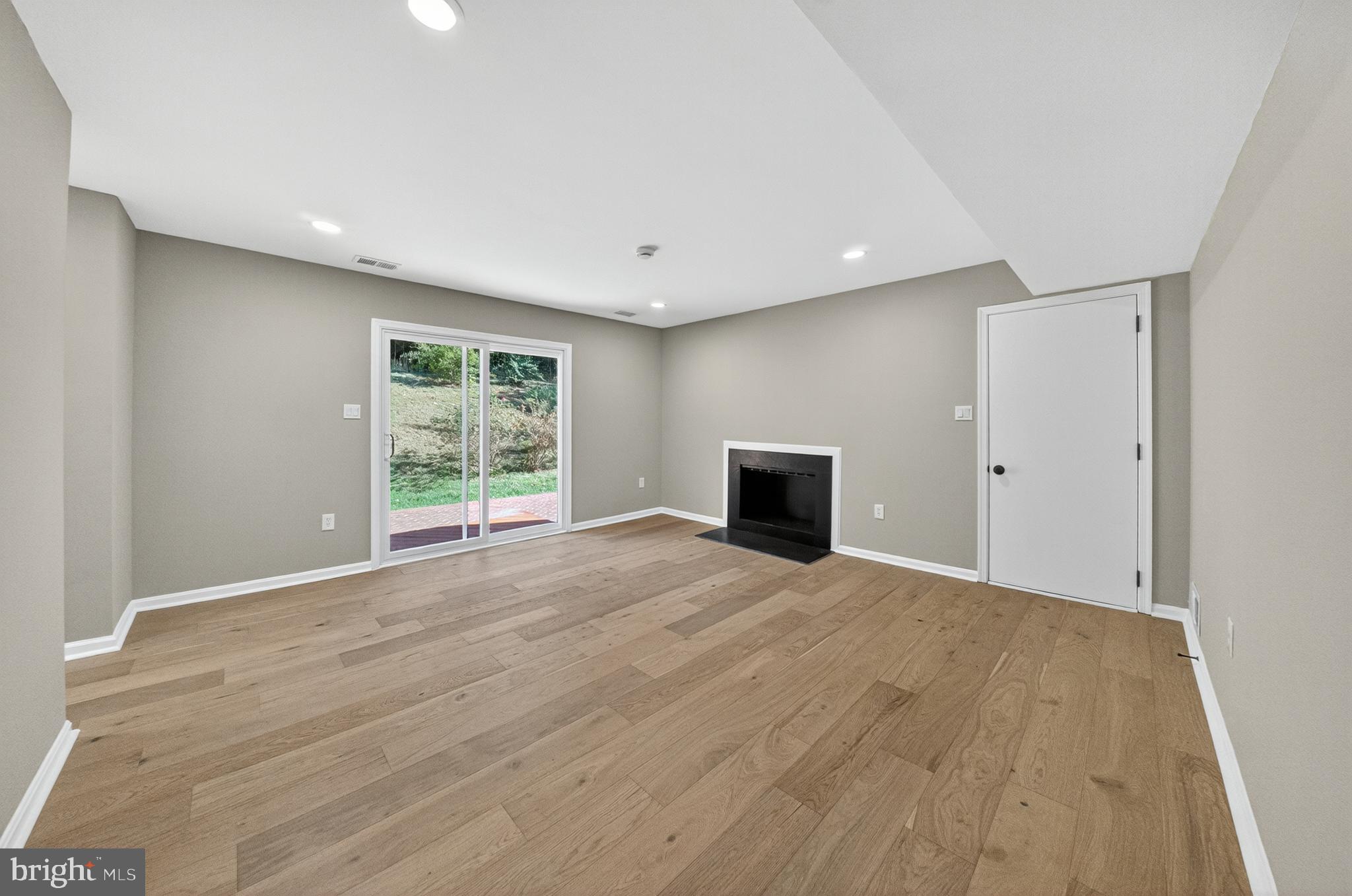 906 CORNISH STREET