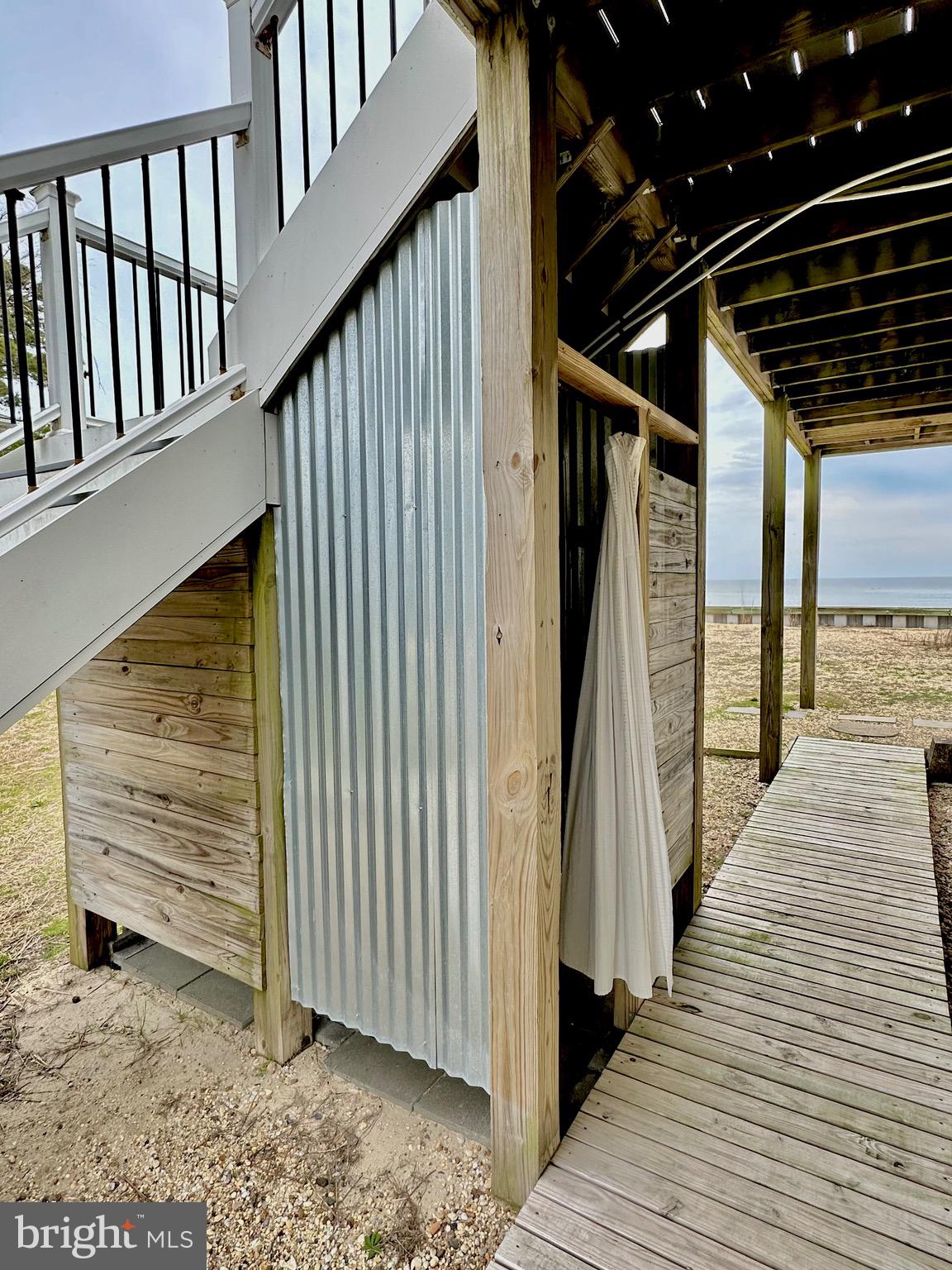 HAYS BEACH - Residential