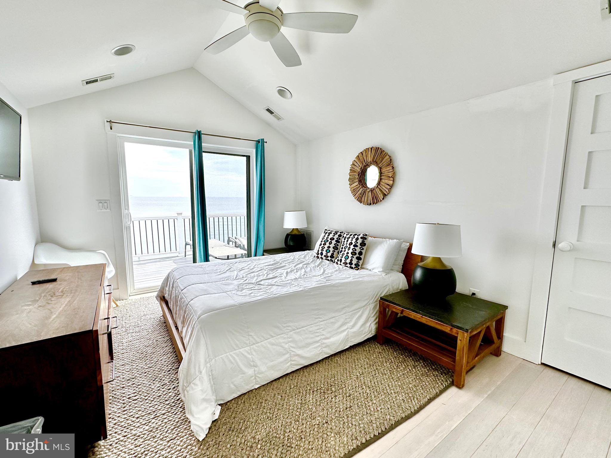 HAYS BEACH - Residential