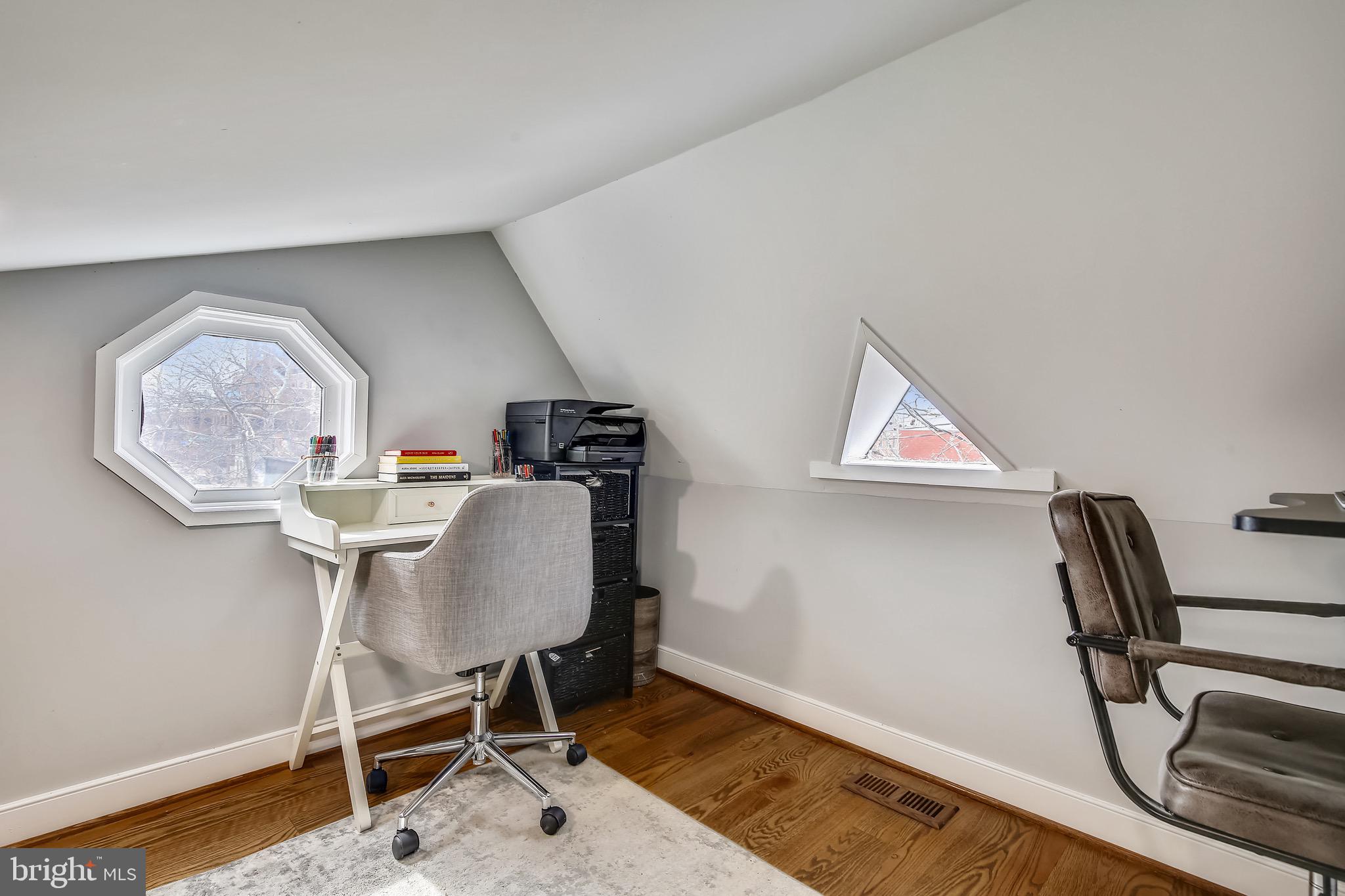 OLD TOWN ALEXANDRIA - Residential