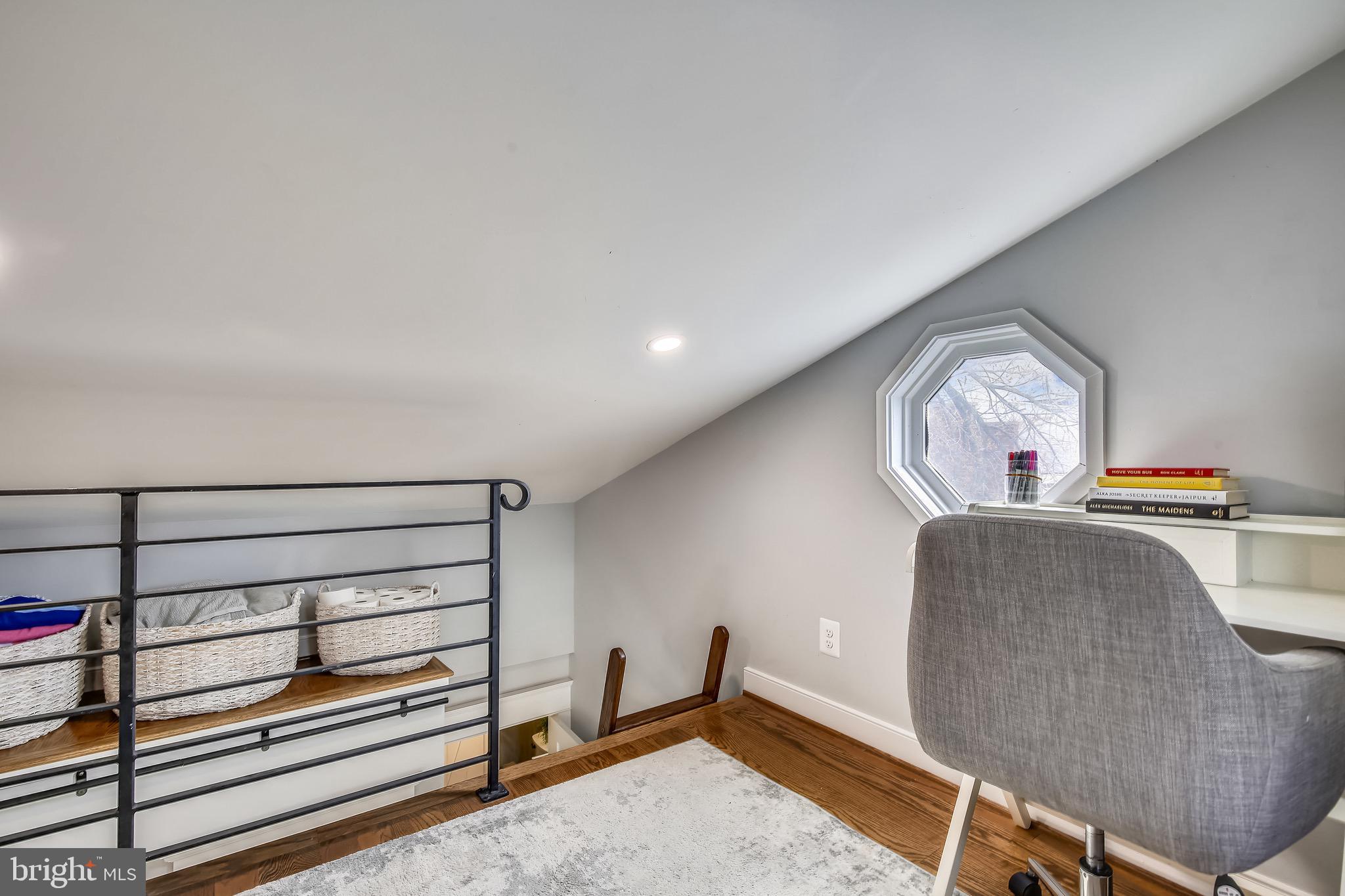 OLD TOWN ALEXANDRIA - Residential