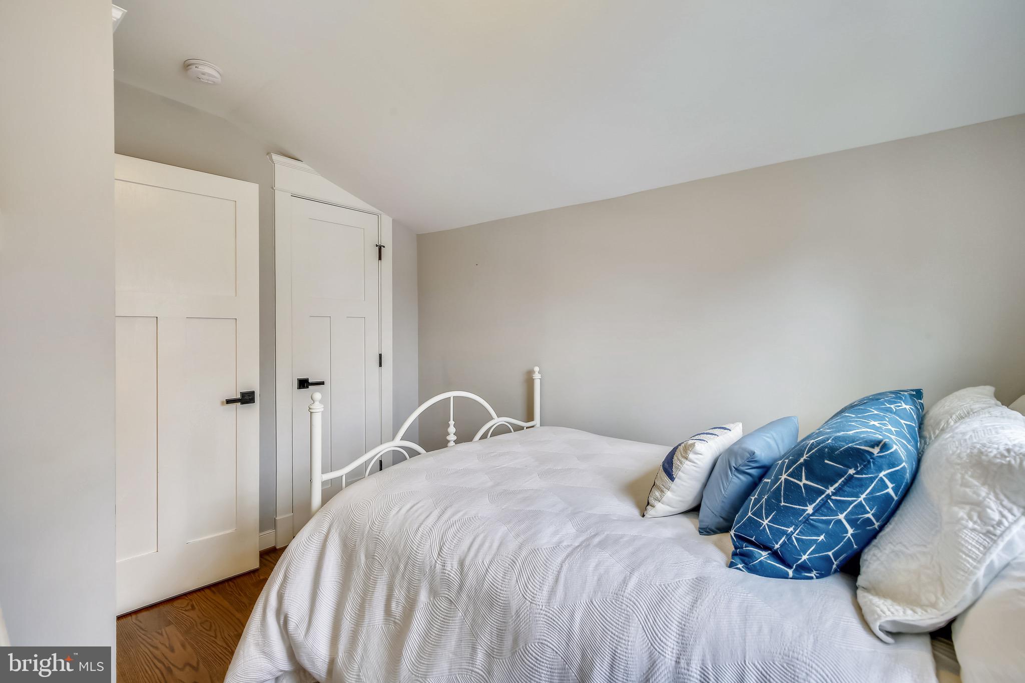 OLD TOWN ALEXANDRIA - Residential