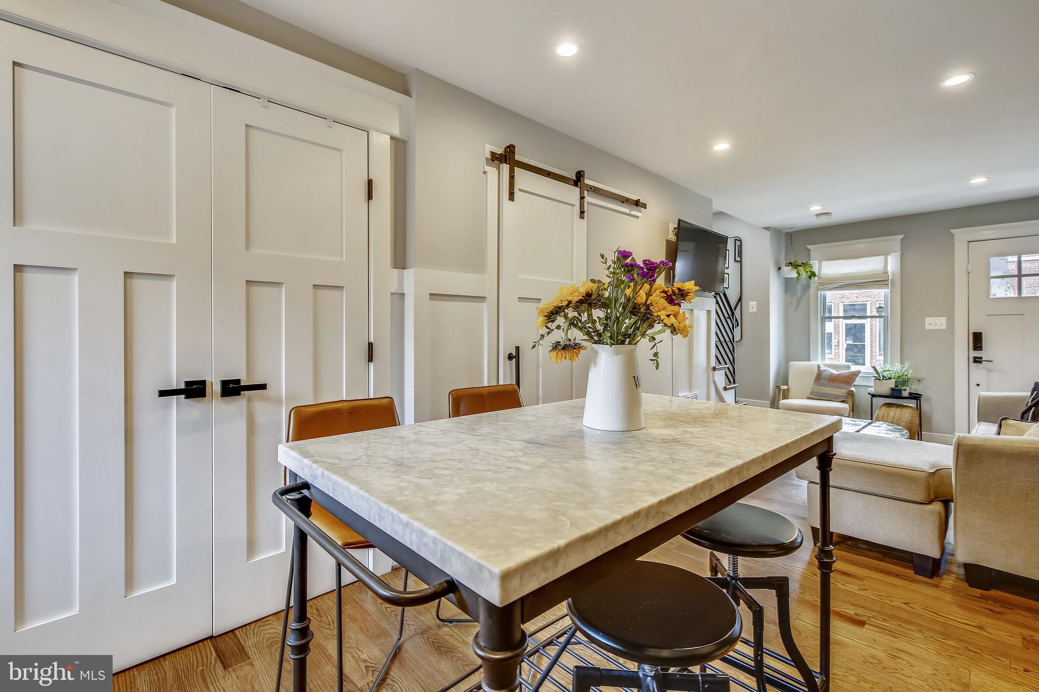 OLD TOWN ALEXANDRIA - Residential