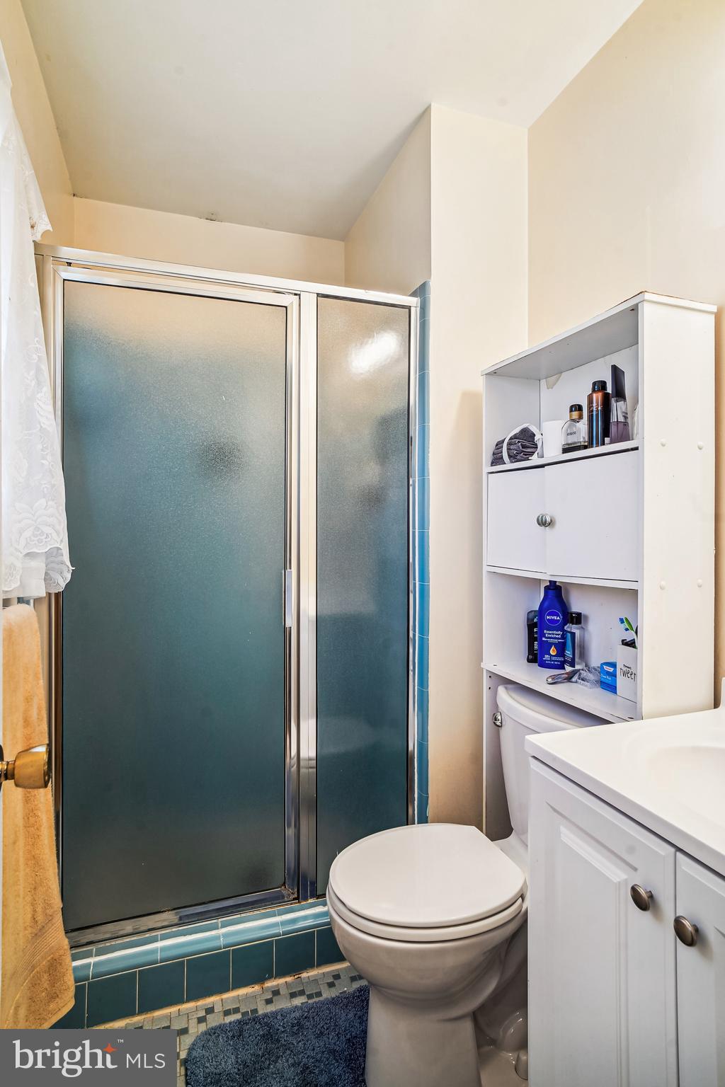 ROCK CREEK MANOR - Residential