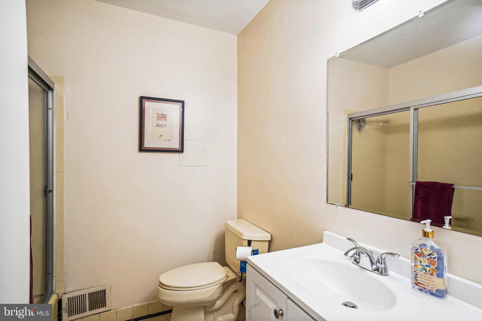 ROCK CREEK MANOR - Residential