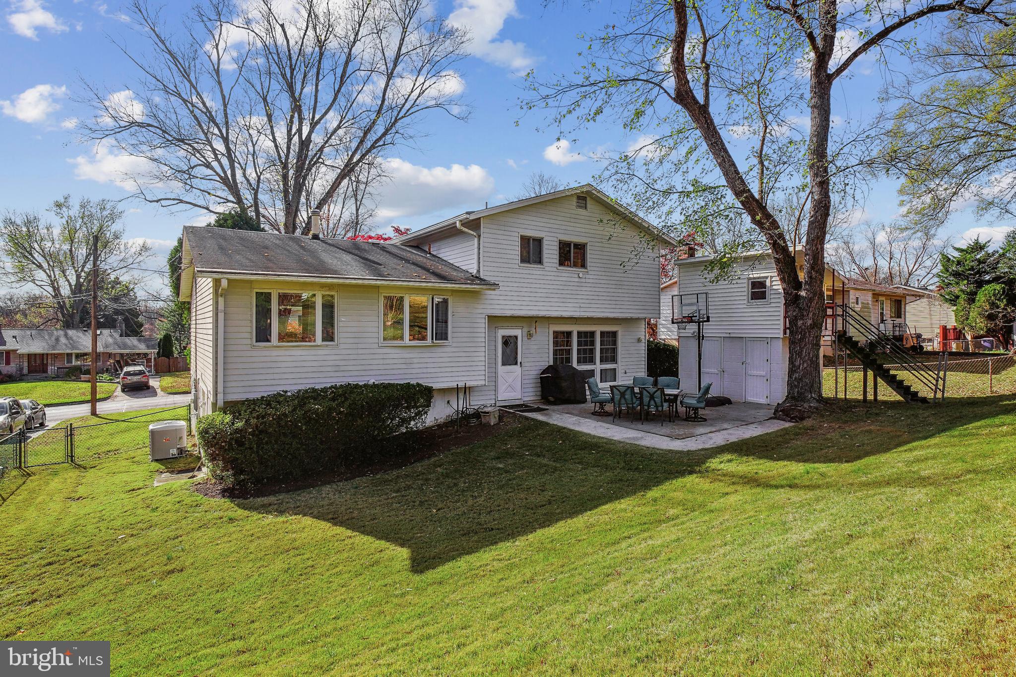 ROCK CREEK MANOR - Residential