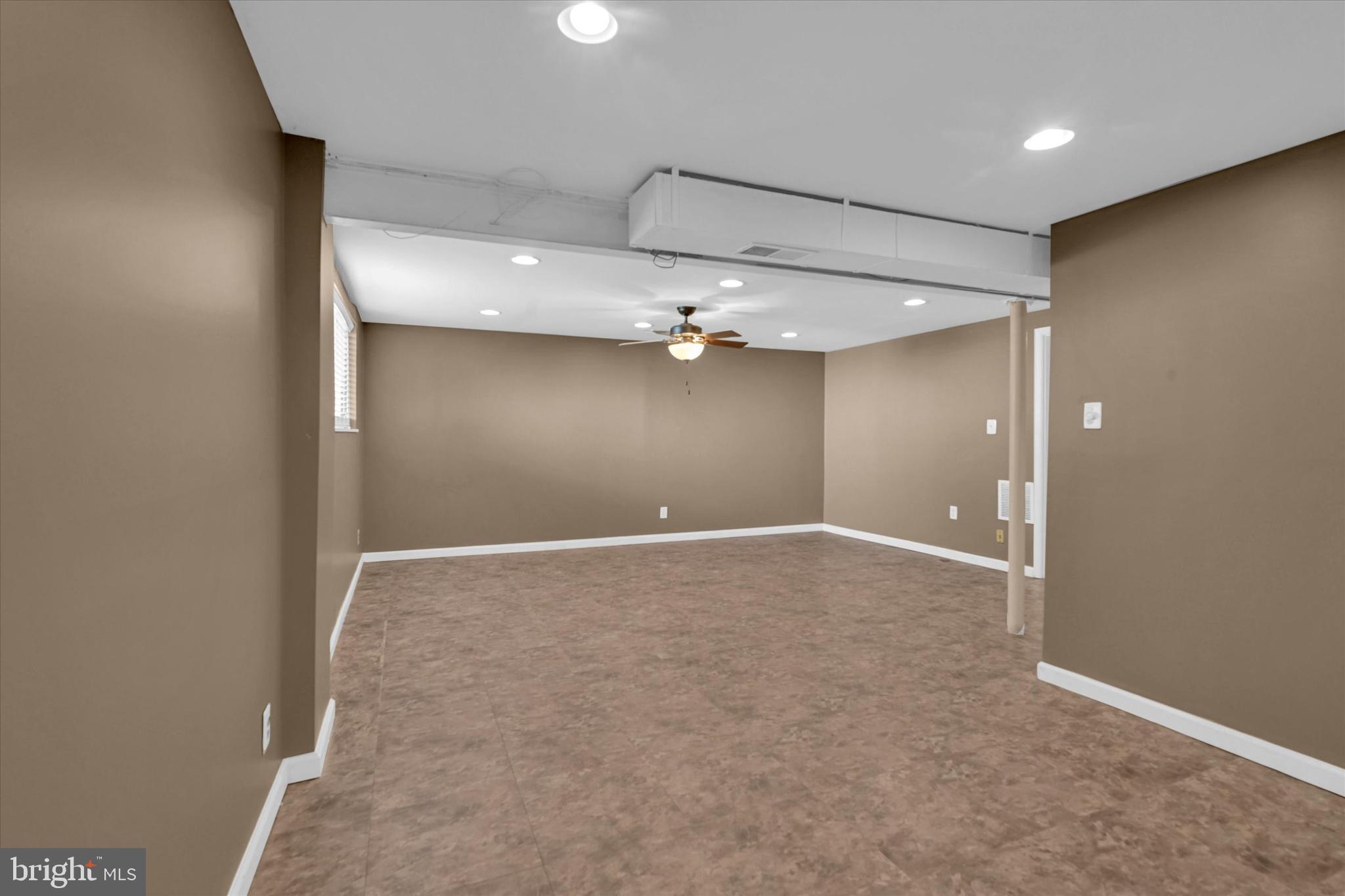 PEPPER MILL VILLAGE - Residential Lease