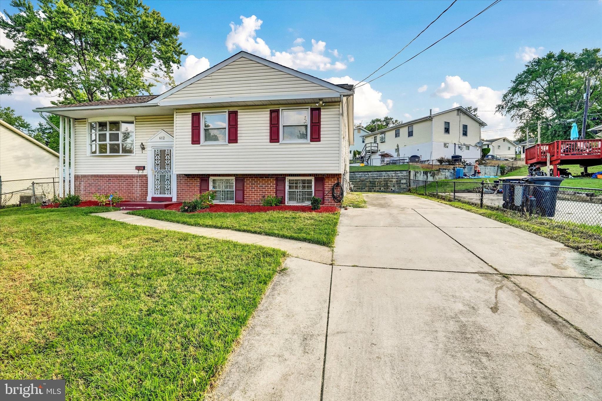 PEPPER MILL VILLAGE - Residential Lease