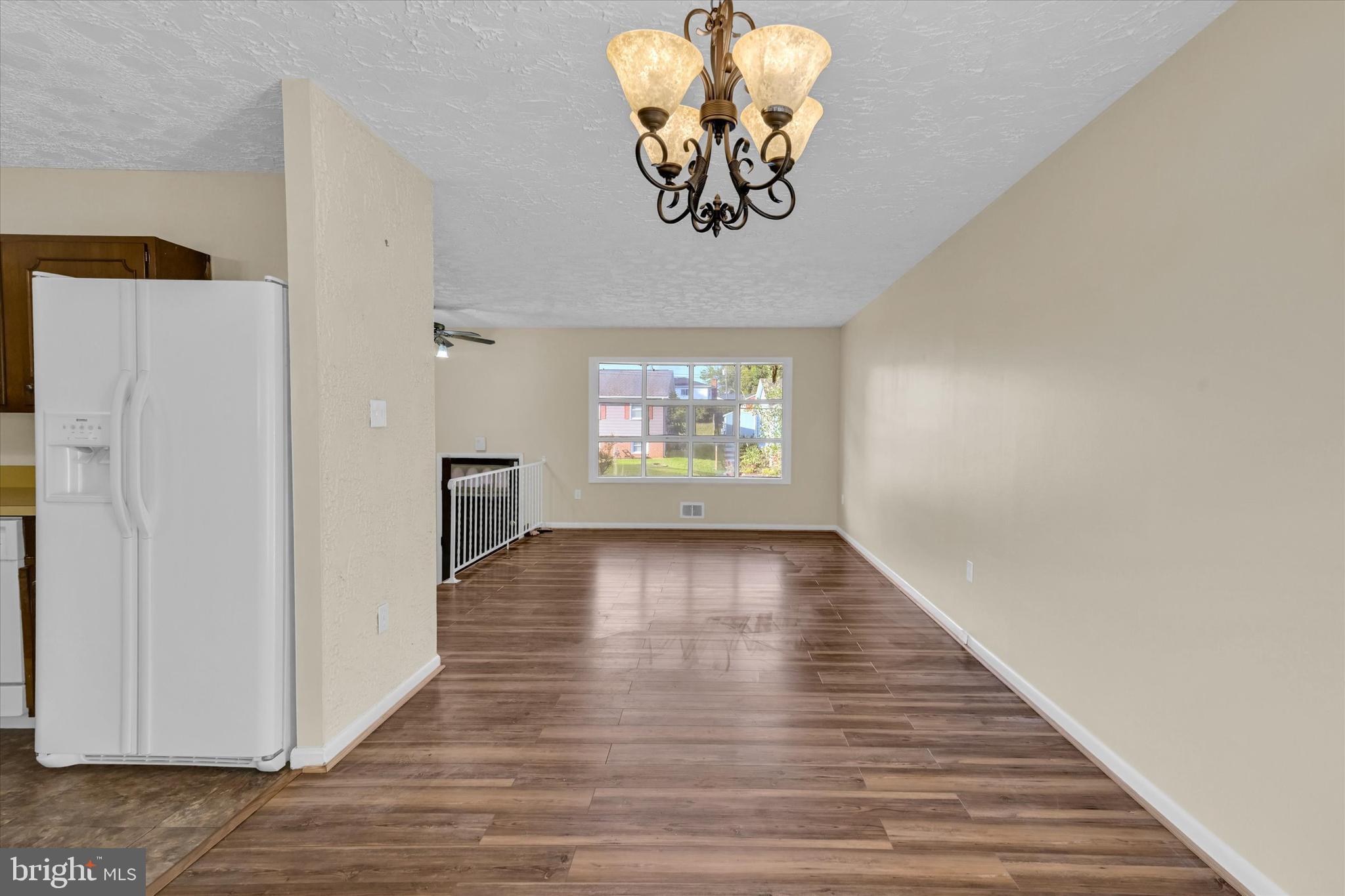 PEPPER MILL VILLAGE - Residential Lease